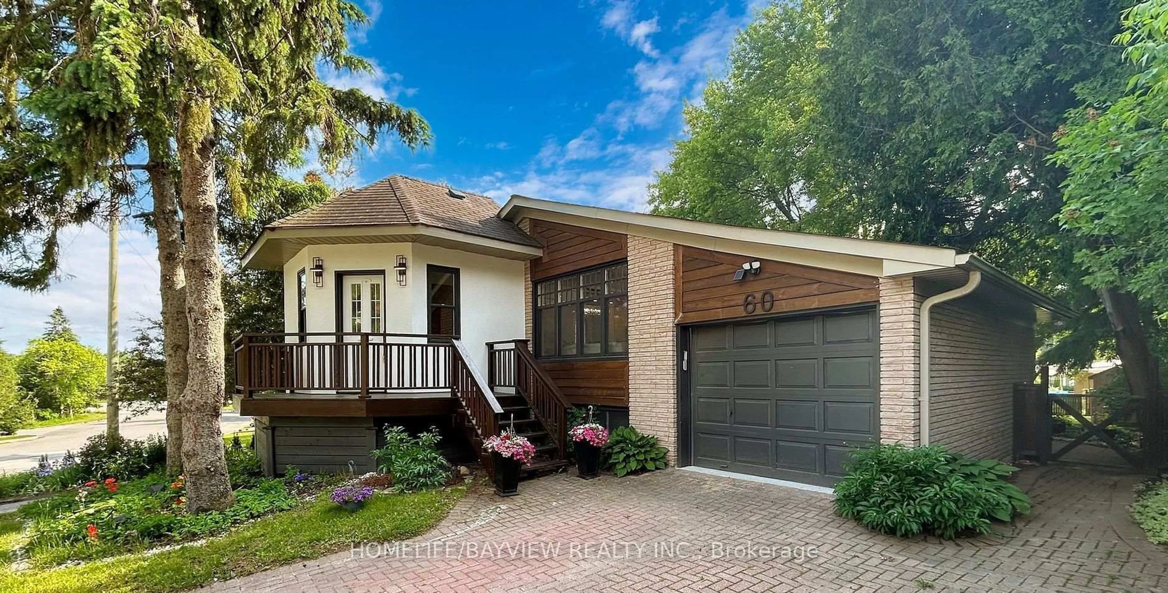Home with brick exterior material, street for 60 Hillview Dr, Newmarket Ontario L3Y 4H9