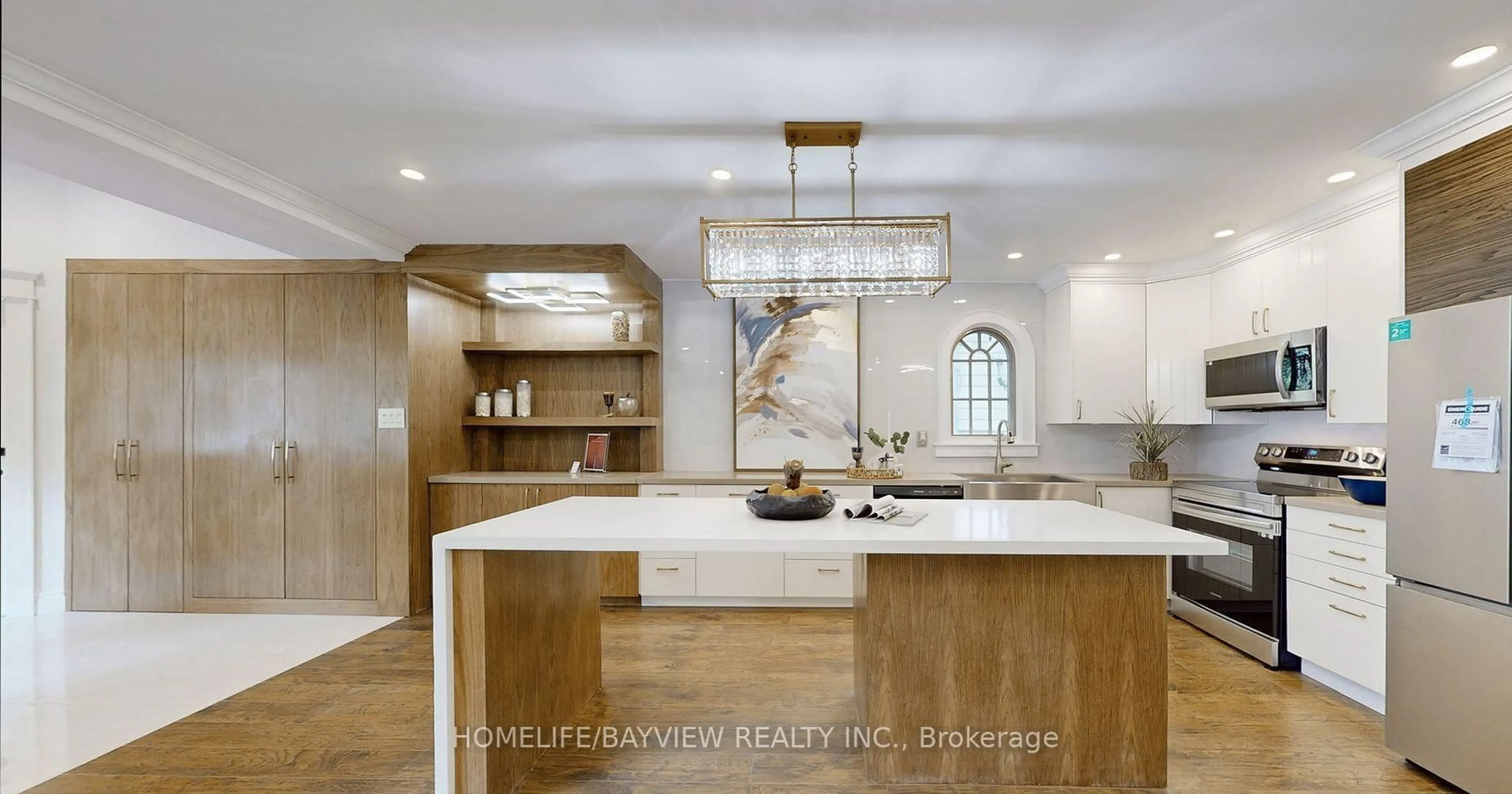 Open concept kitchen, unknown for 60 Hillview Dr, Newmarket Ontario L3Y 4H9