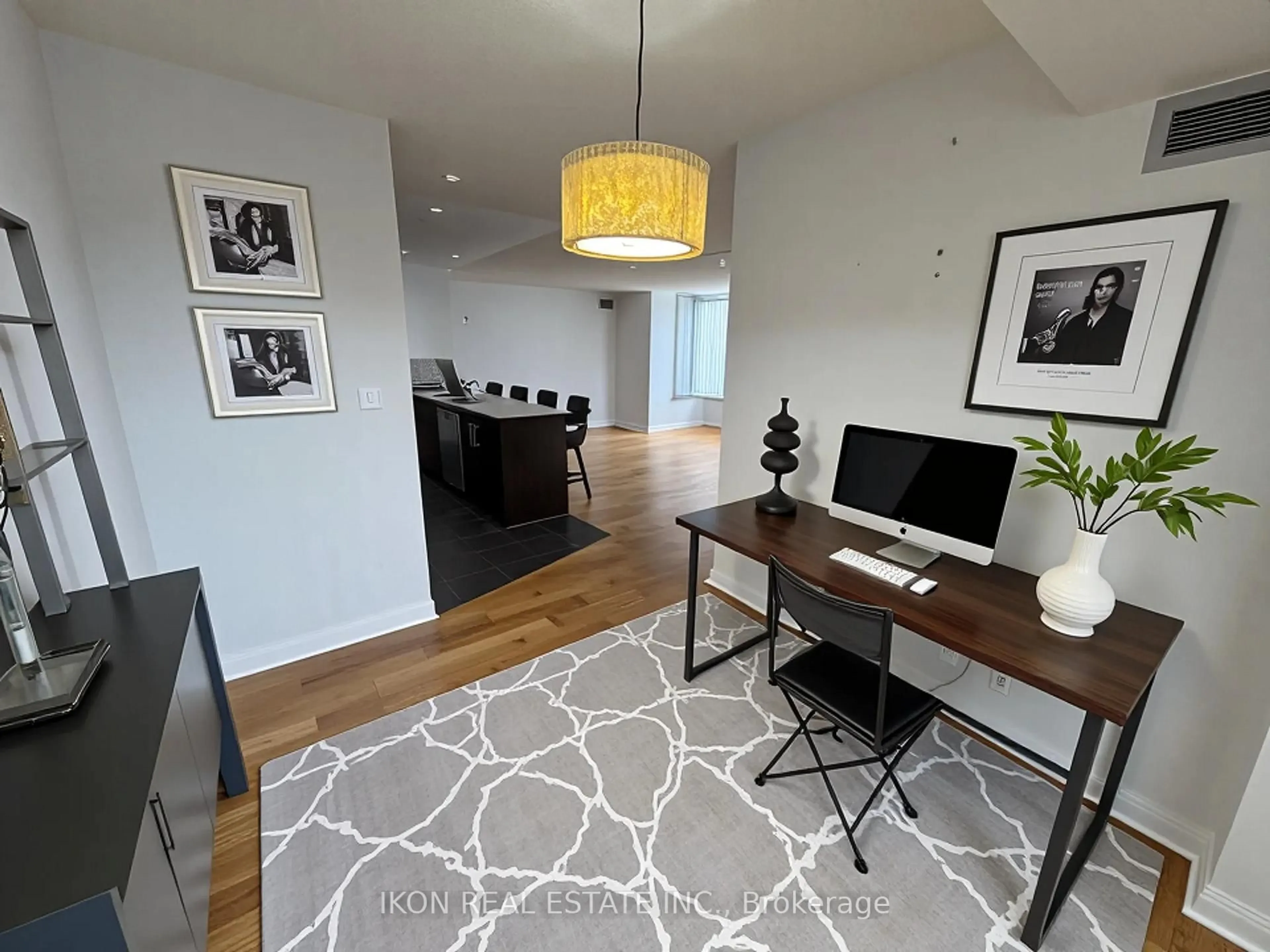 A pic of a room for 7373 Kennedy Rd #701, Markham Ontario L3R 1H6