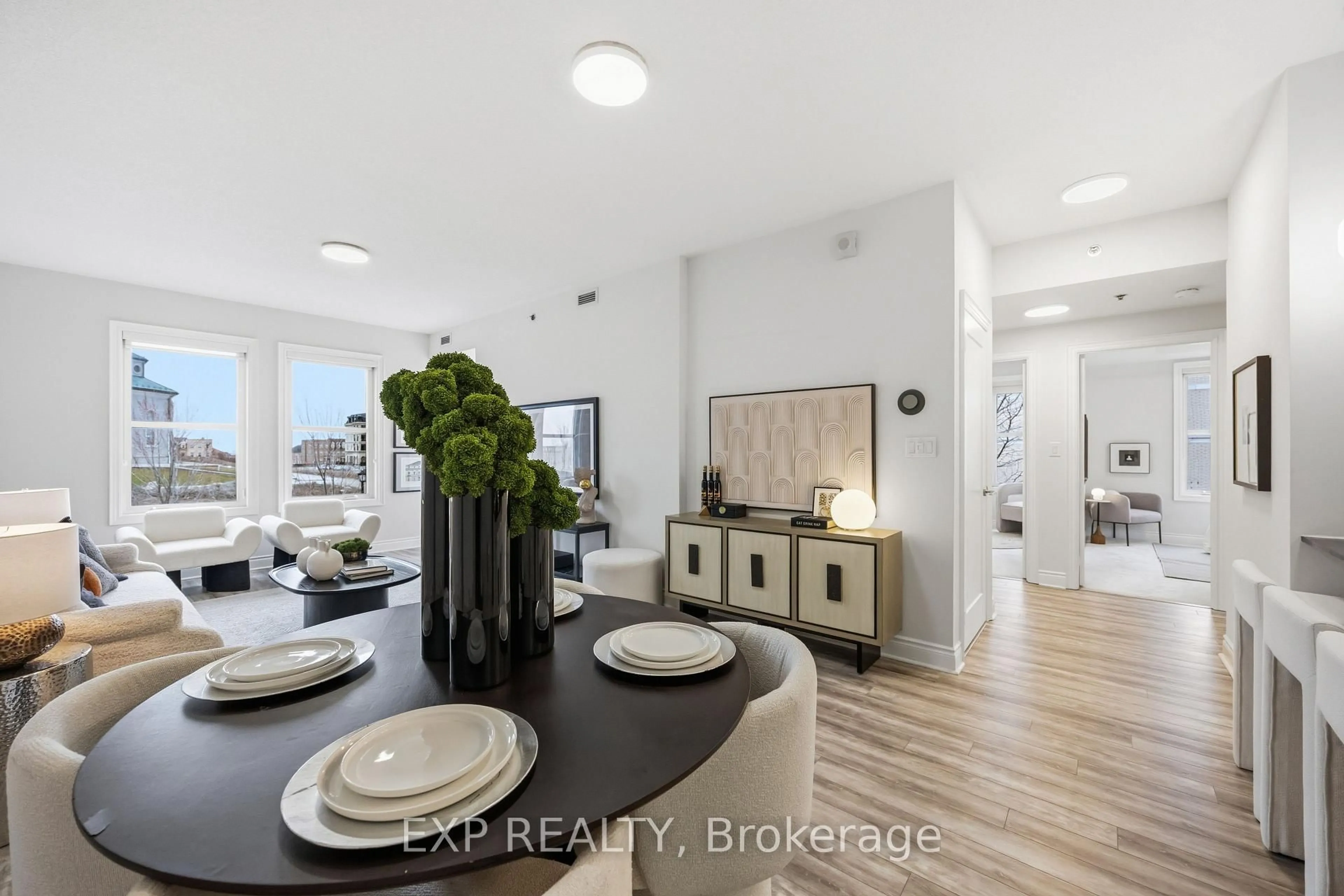 Unknown for 28 Prince Regent St #211, Markham Ontario L6C 0V5