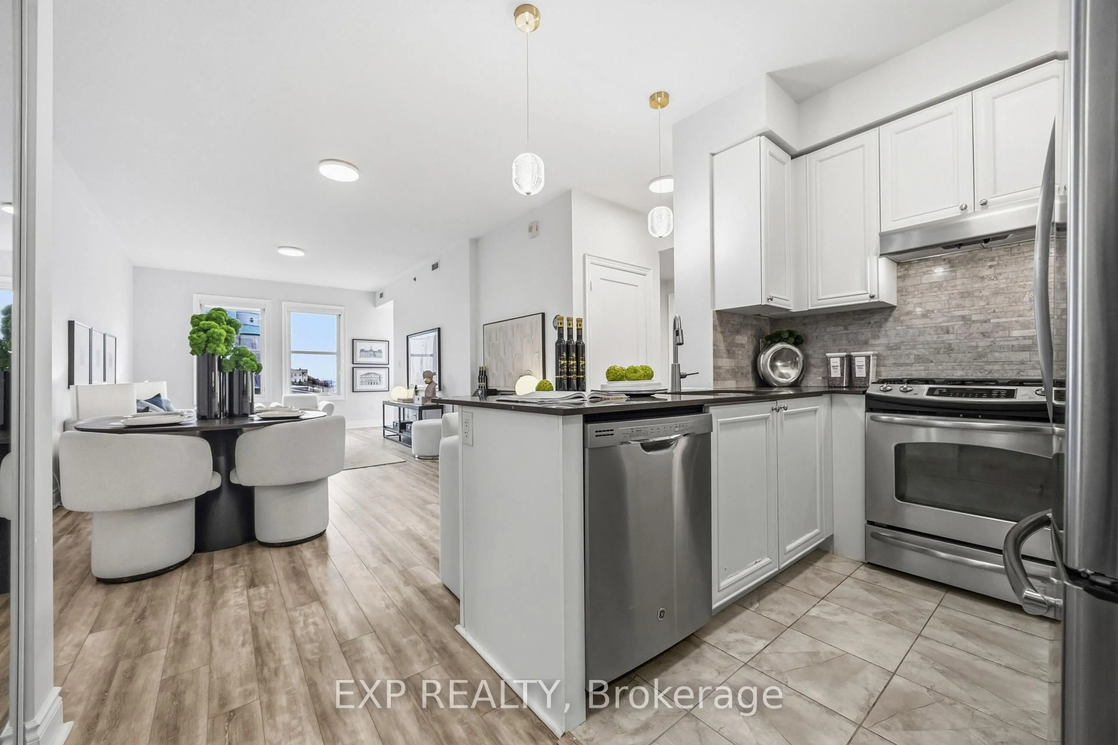 Open concept kitchen, ceramic/tile floor for 28 Prince Regent St #211, Markham Ontario L6C 0V5