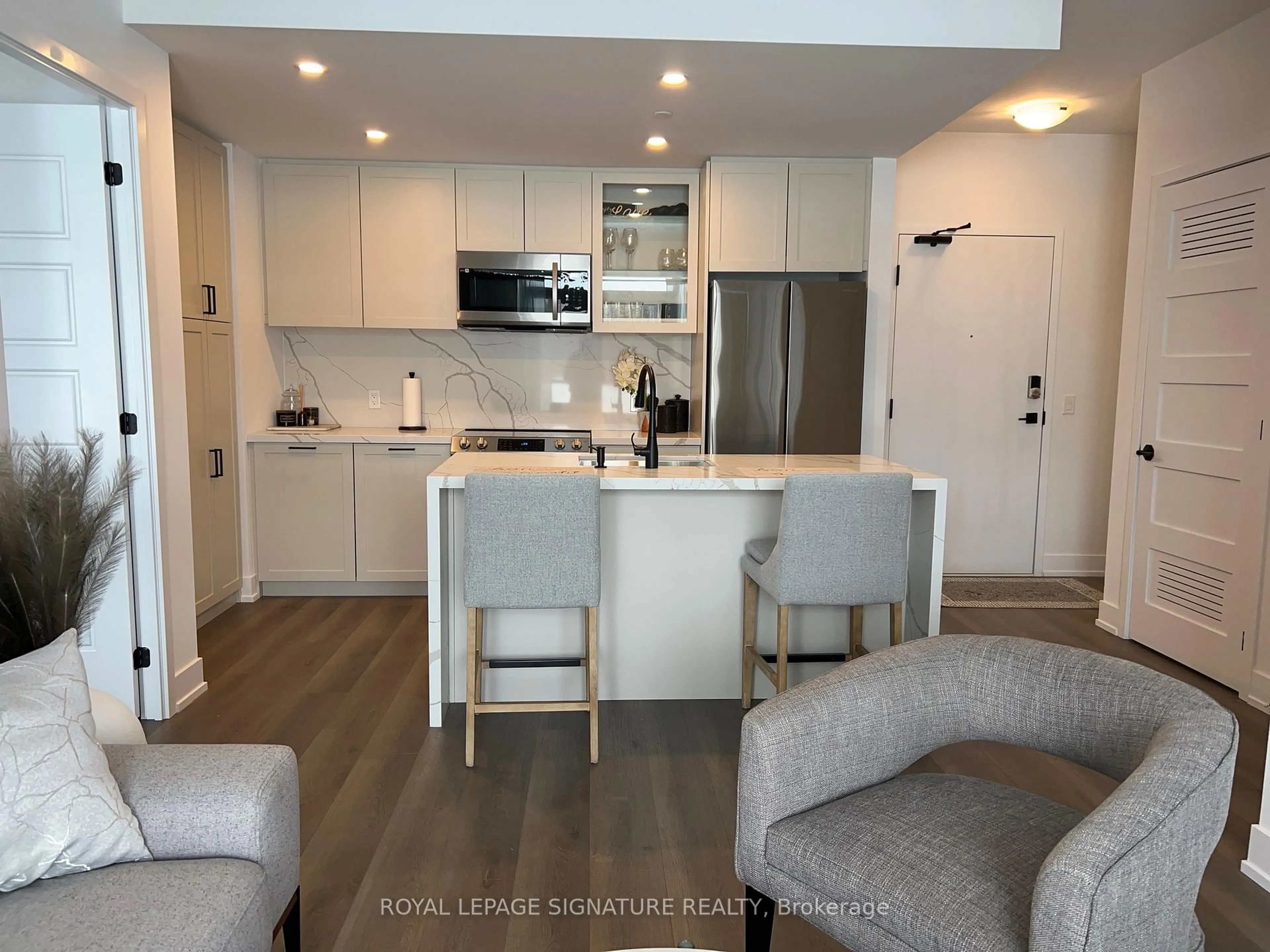 Open concept kitchen, unknown for 415 Sea Ray Ave #207, Innisfil Ontario L9S 0R5