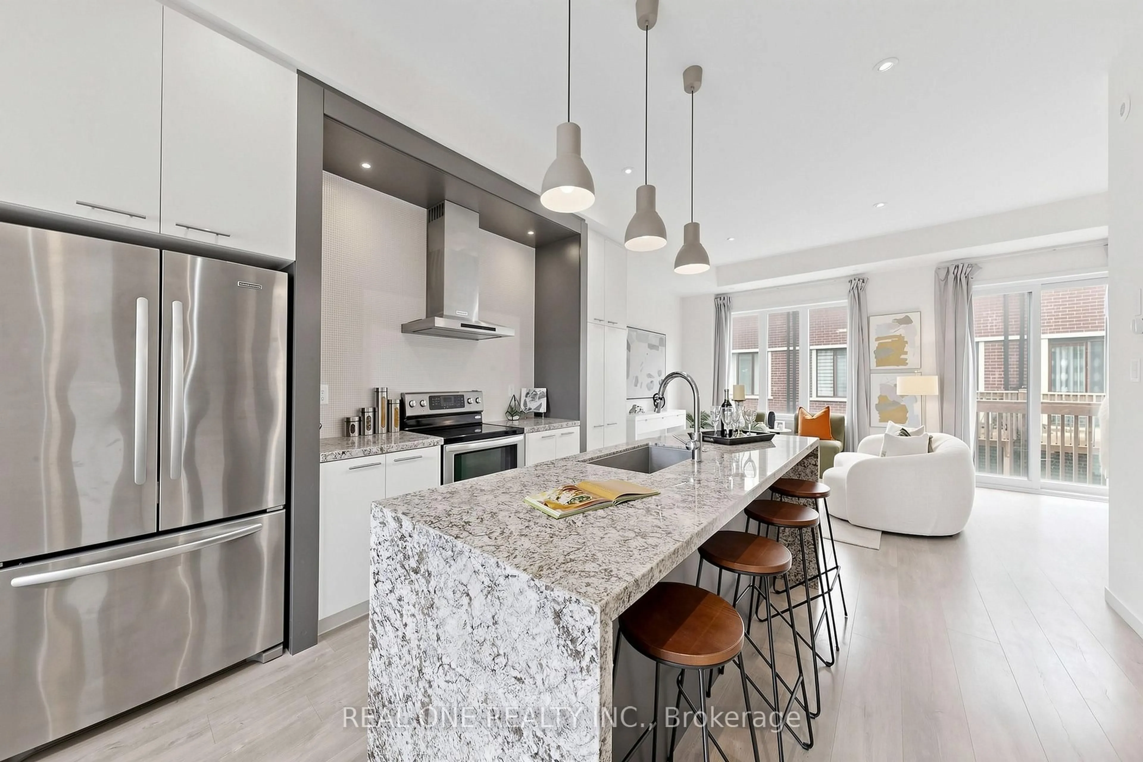 Open concept kitchen, ceramic/tile floor for 101 Genuine Lane, Richmond Hill Ontario L4B 0E5