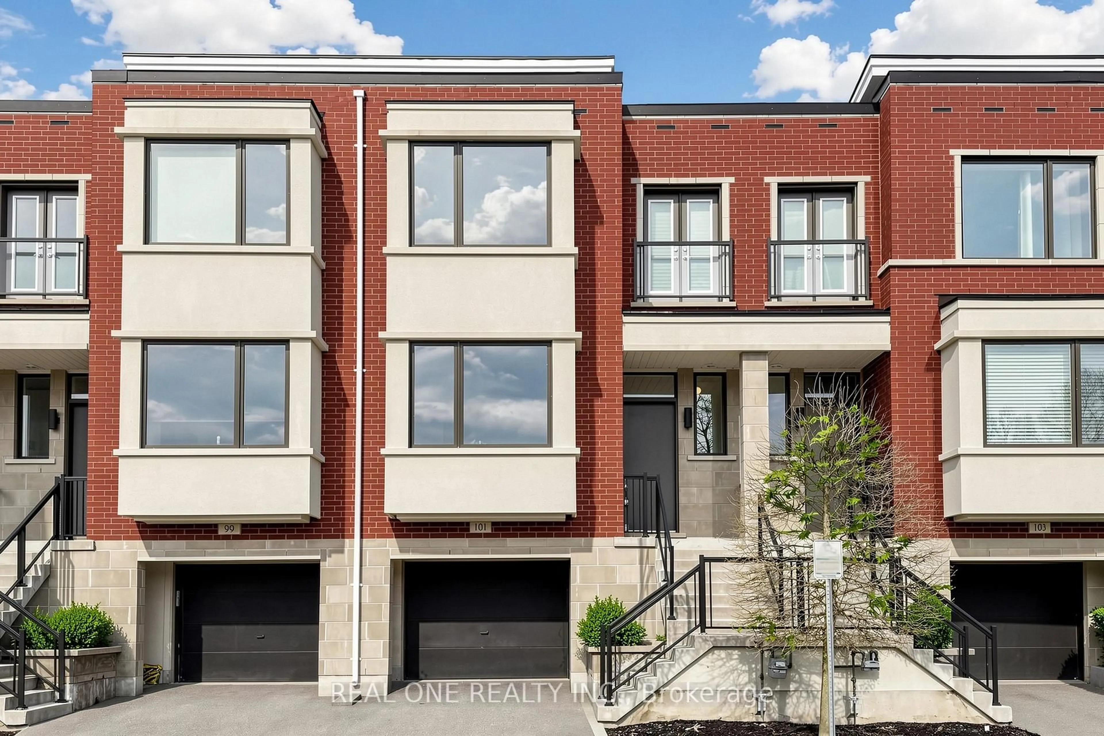 Home with brick exterior material, street for 101 Genuine Lane, Richmond Hill Ontario L4B 0E5