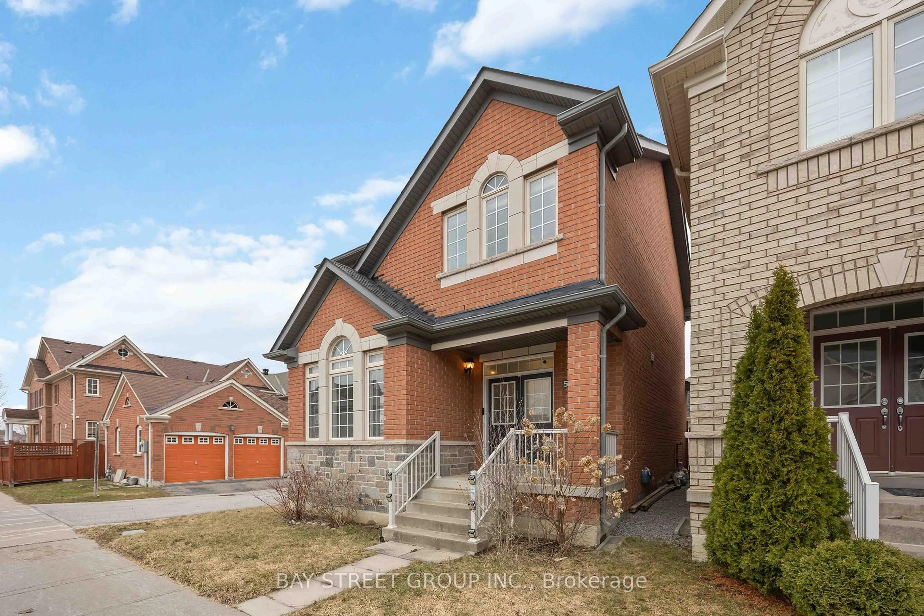 Home with brick exterior material, street for 5 Tottenham Crt, Markham Ontario L6B 1H5