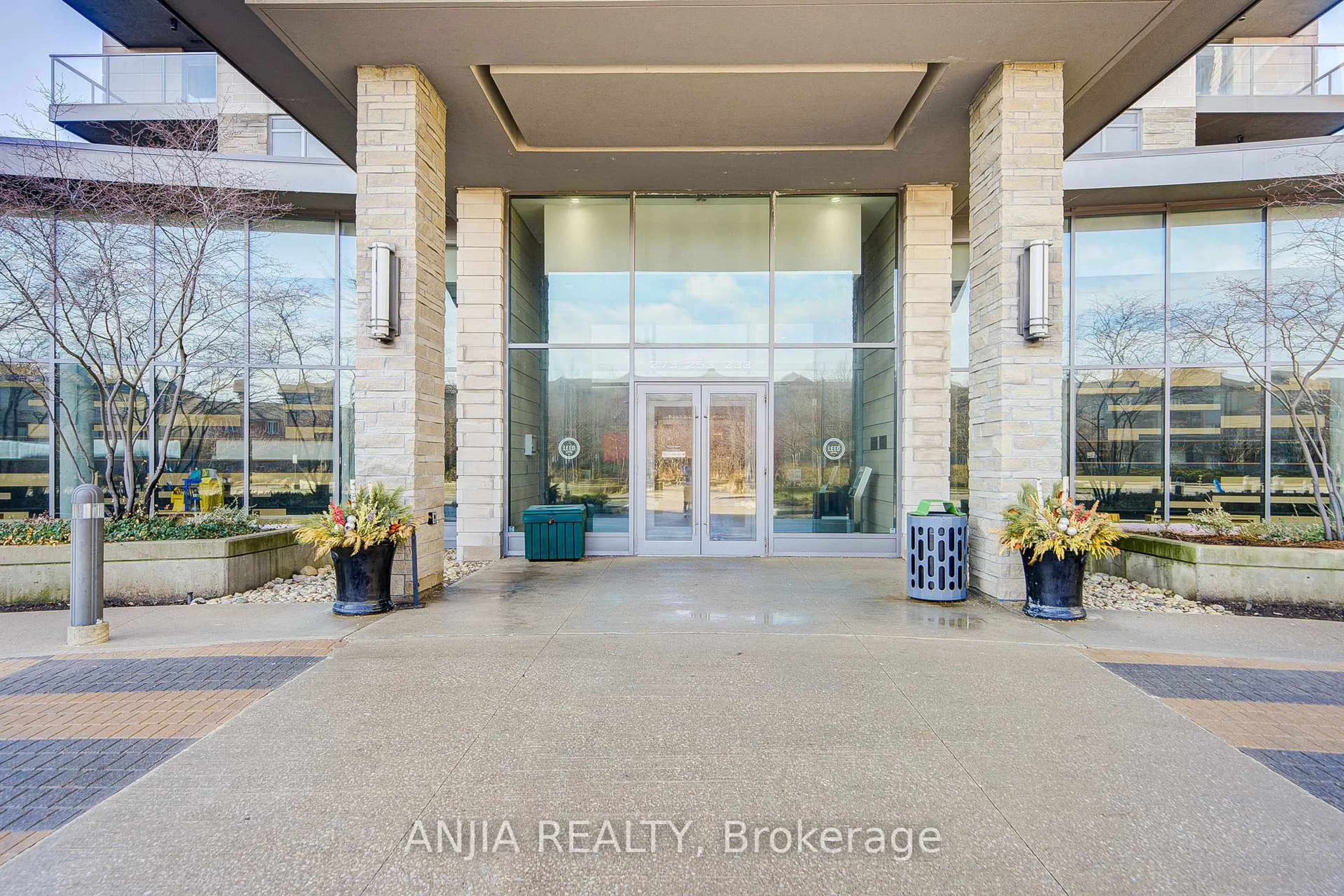 Unknown for 273 South Park Rd #1112, Markham Ontario L3T 0B5