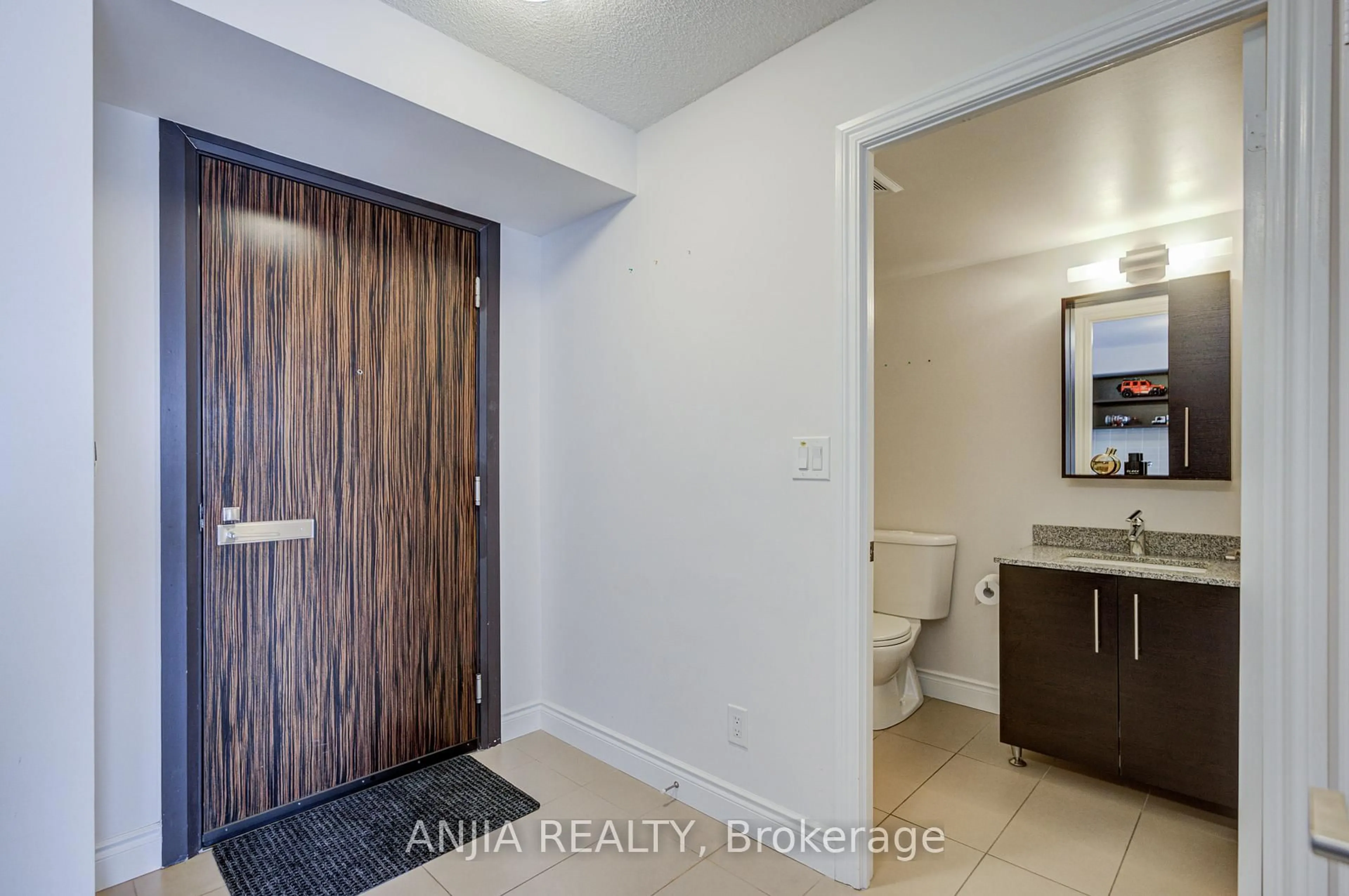 Unknown for 273 South Park Rd #1112, Markham Ontario L3T 0B5