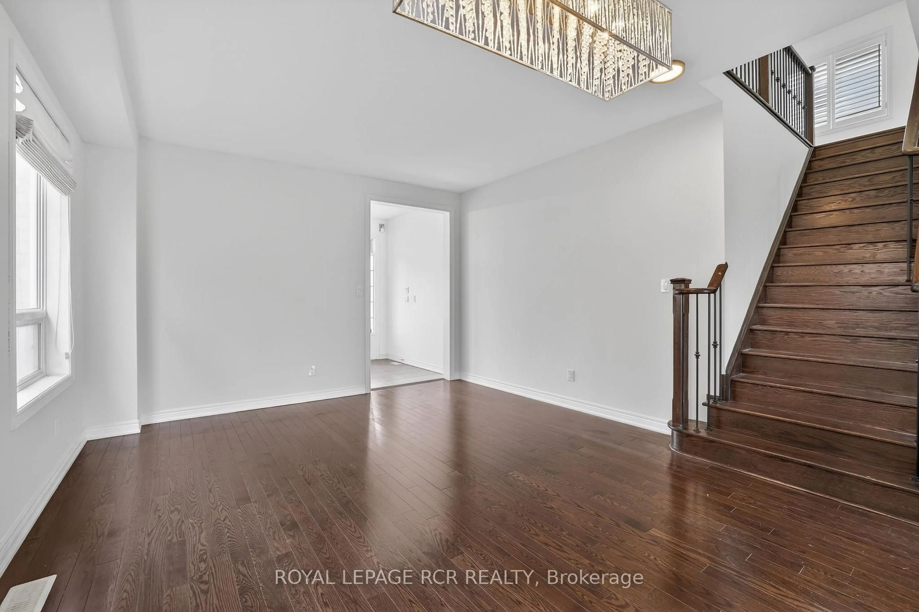 Unknown for 82 Lampkin St, Georgina Ontario L0E 1R0