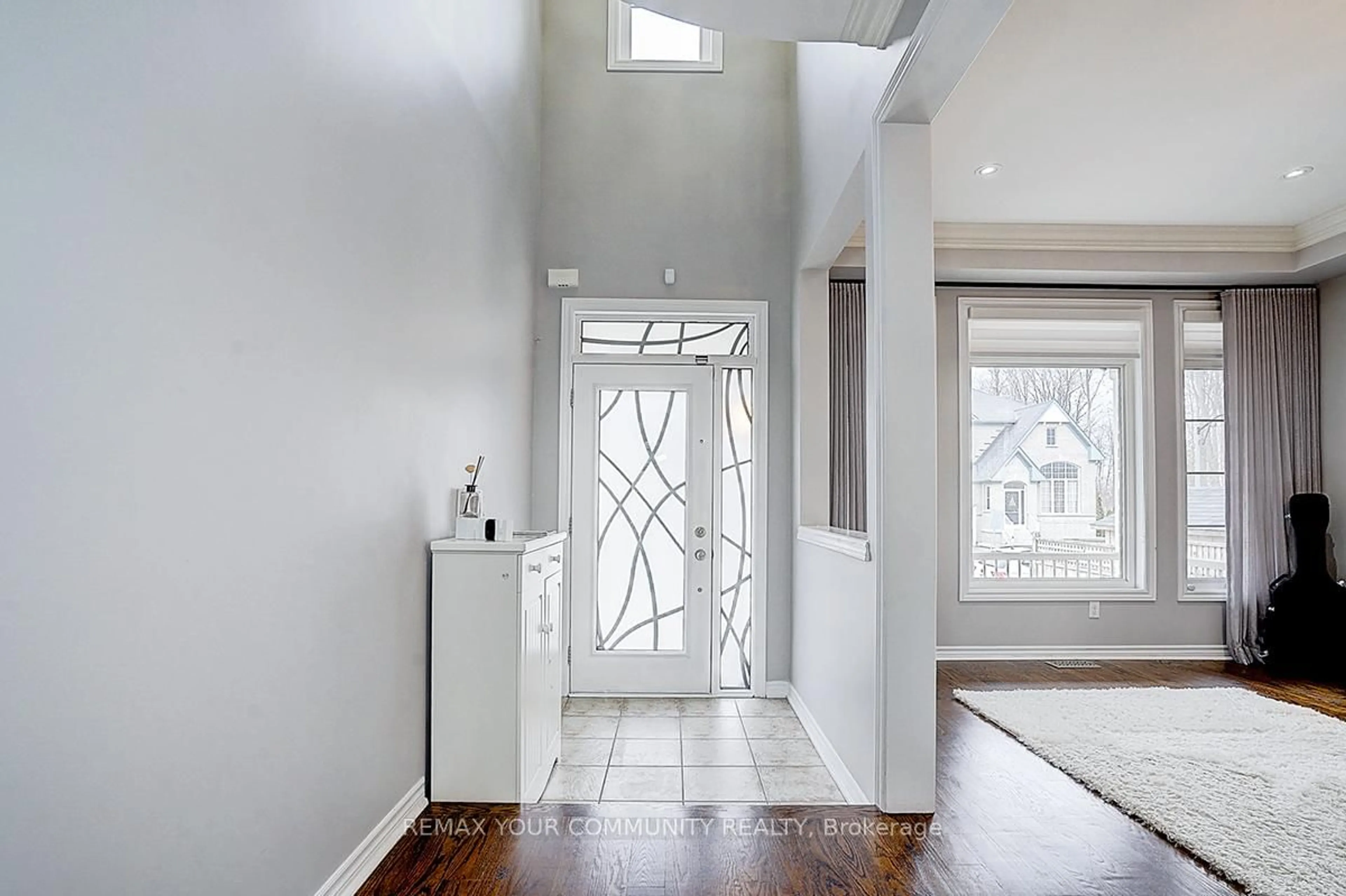 Indoor entryway for 160 Maria Rd, Markham Ontario L6E 0L9