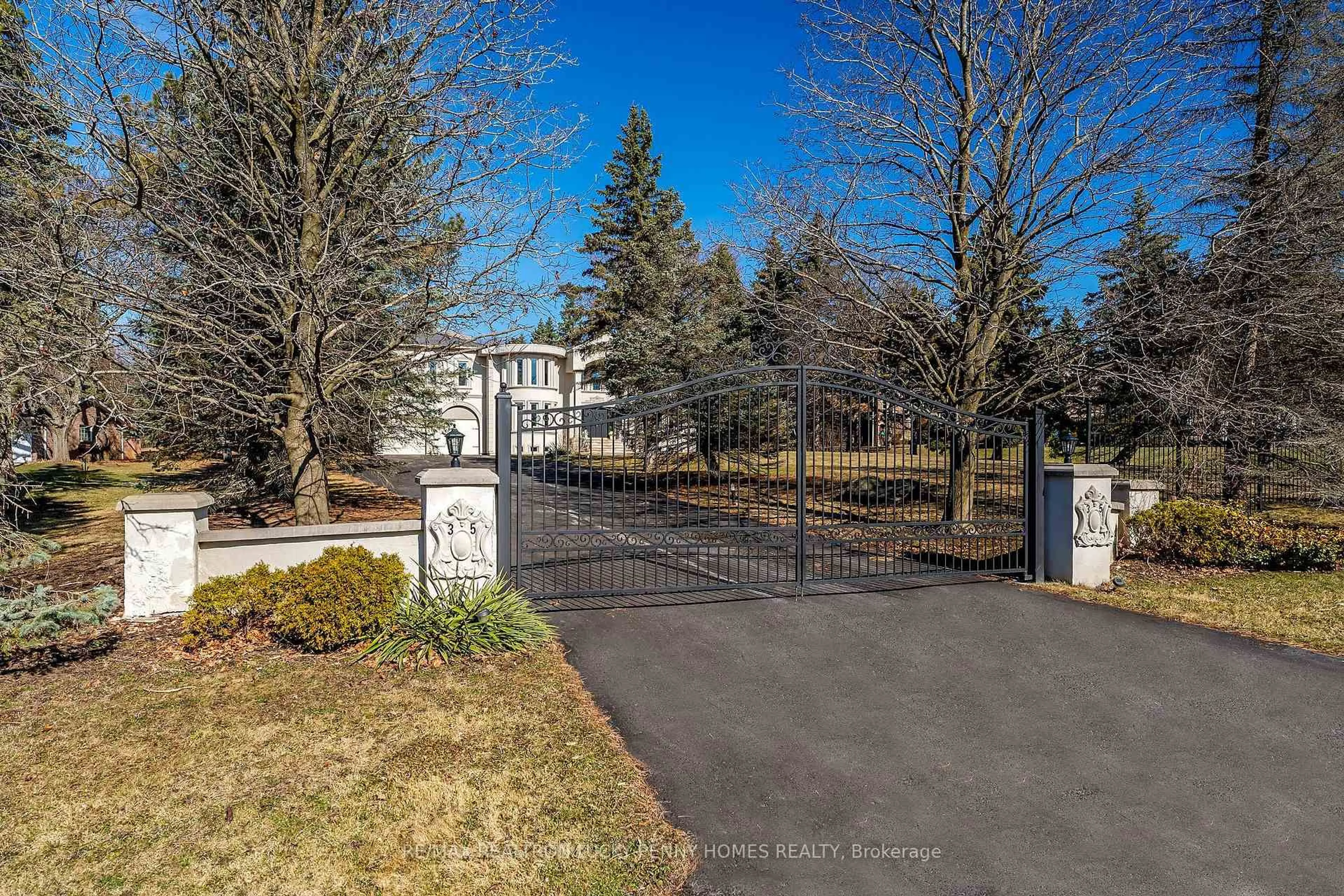 Unknown for 35 Cachet Pkwy, Markham Ontario L6C 1C5