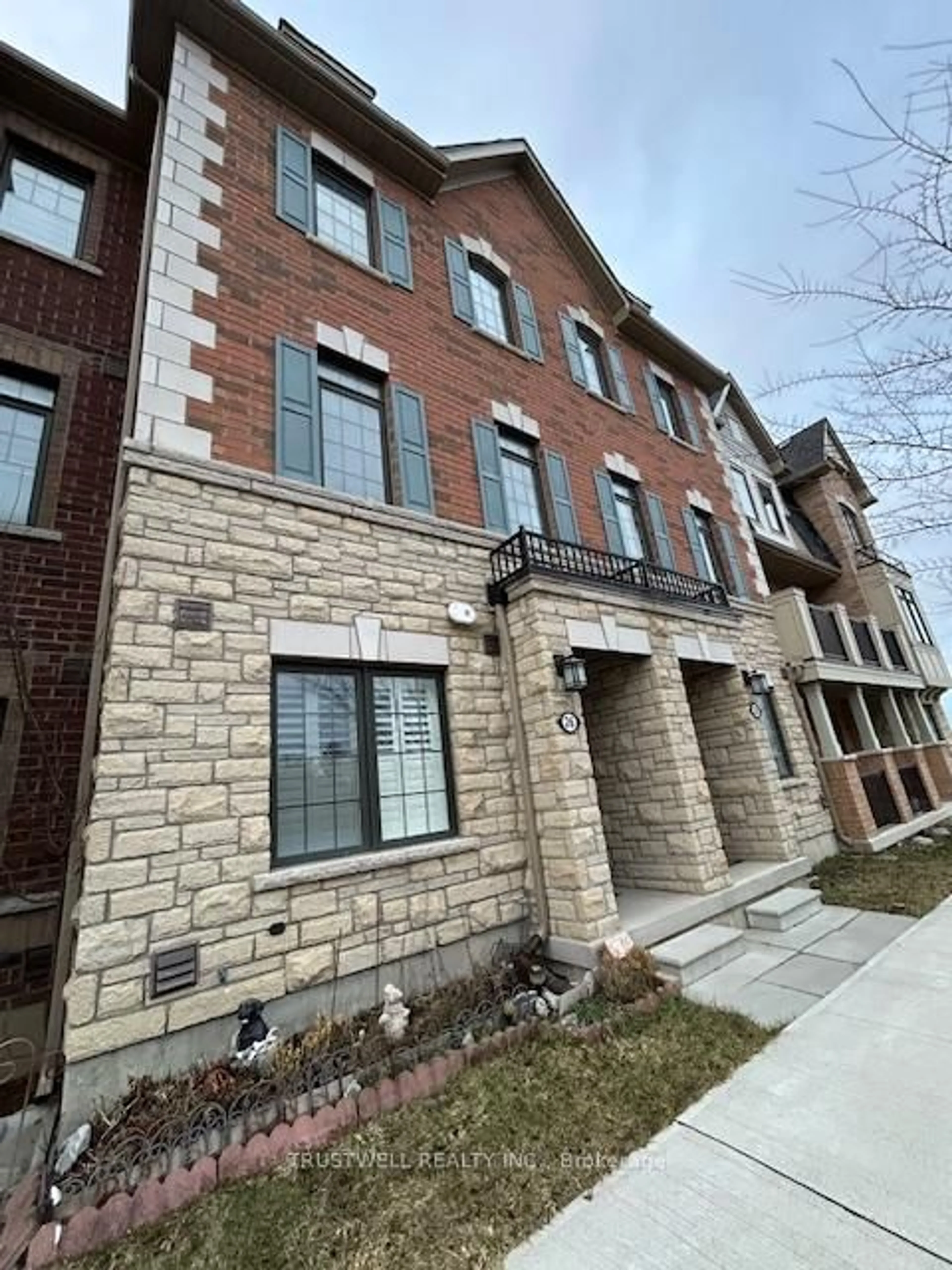 Home with brick exterior material, building for 26 Delft Dr, Markham Ontario L6C 0Z1
