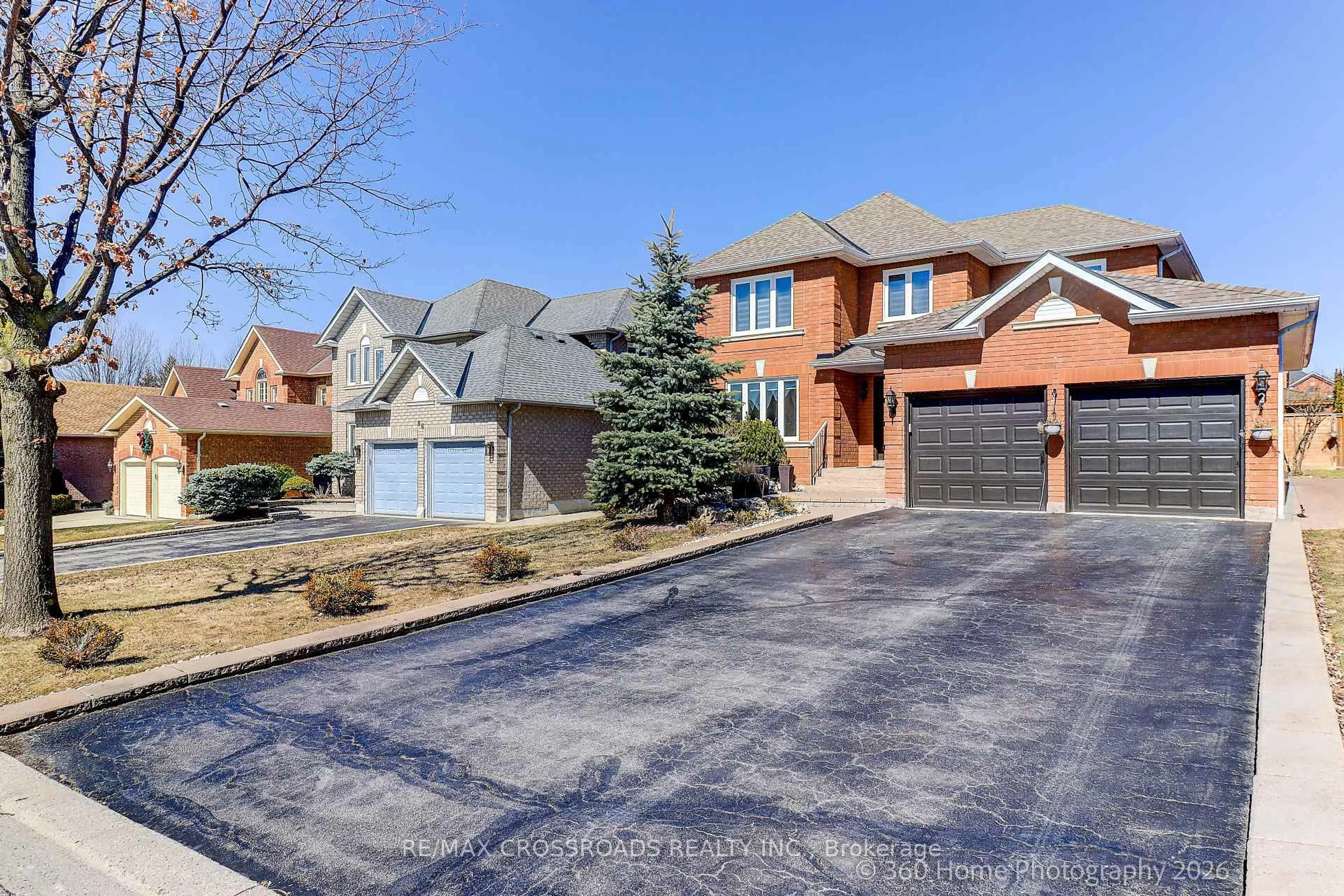 Home with brick exterior material, street for 80 Lois Dr, Vaughan Ontario L4H 1H8