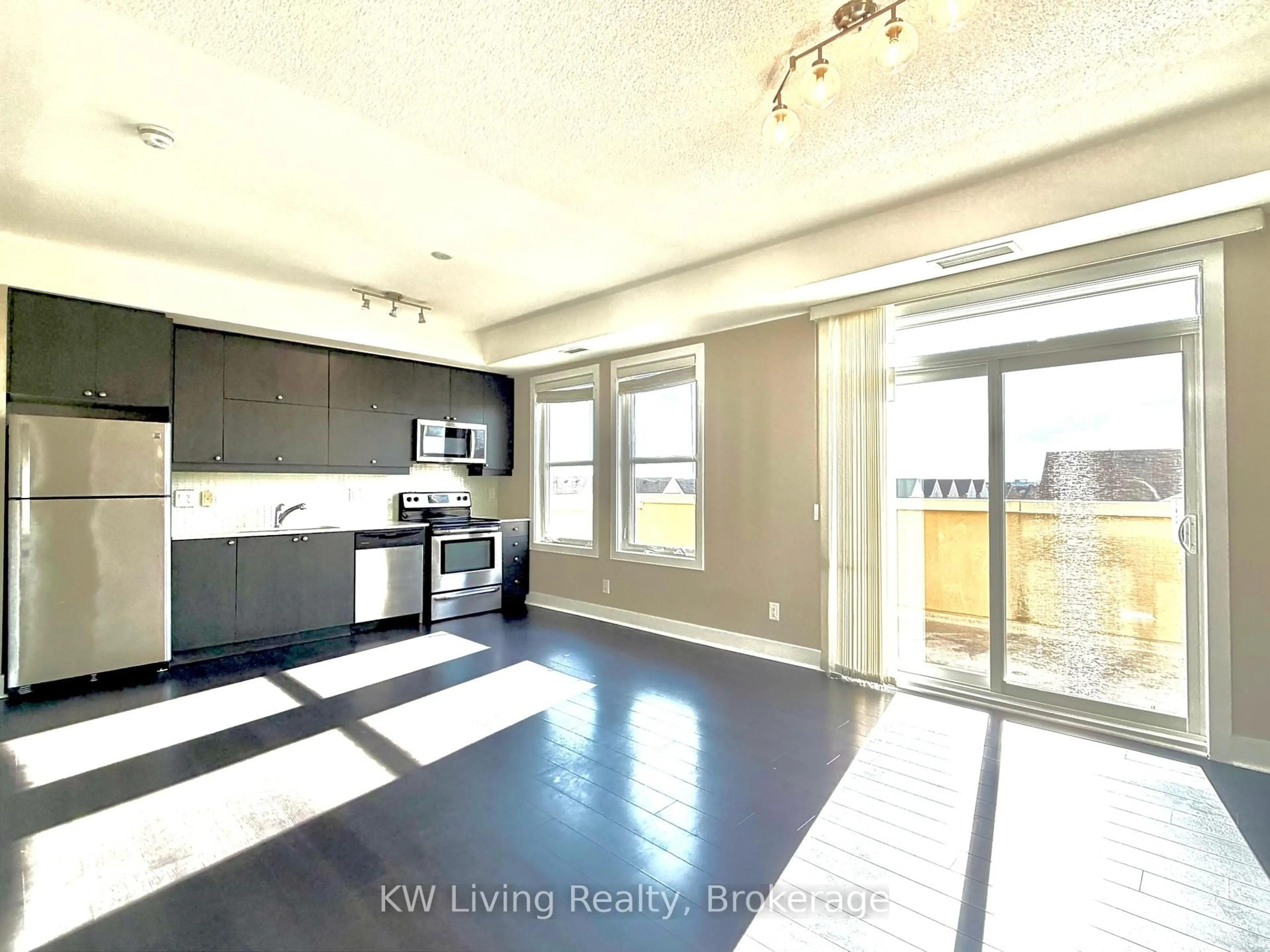 Open concept kitchen, unknown for 28 Prince Regent St #PH19, Markham Ontario L6C 0V5