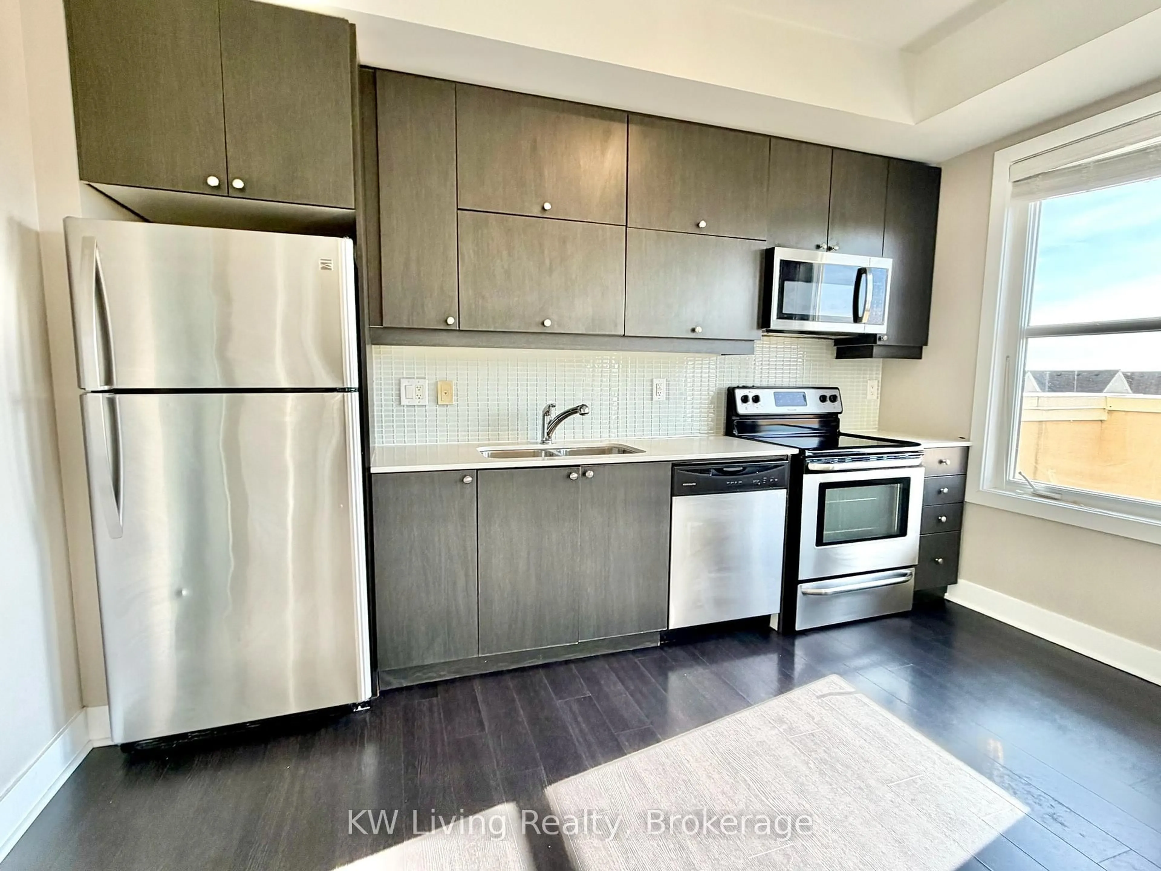 Standard kitchen, unknown for 28 Prince Regent St #PH19, Markham Ontario L6C 0V5