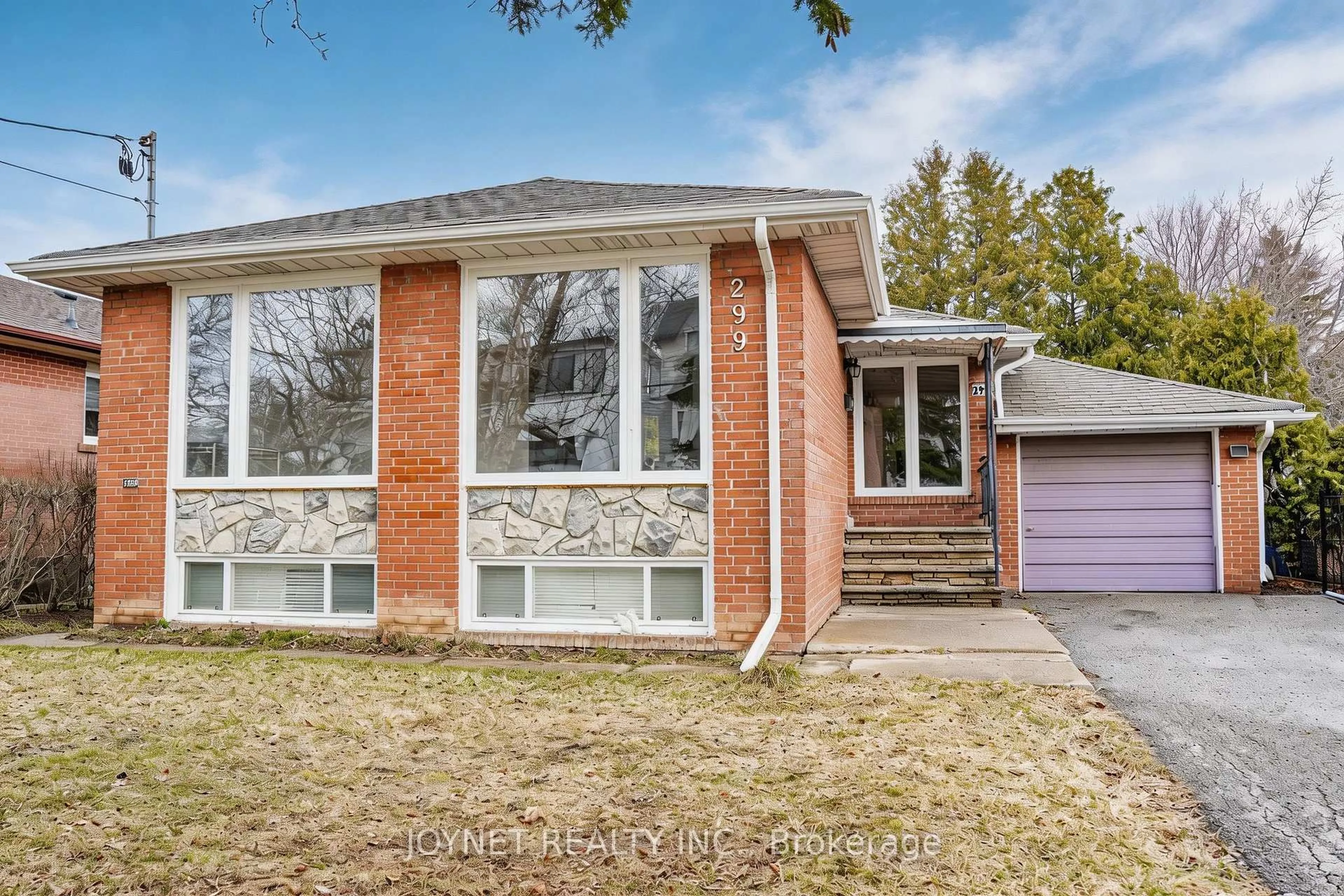 Home with brick exterior material, street for 299 Palmer Ave, Richmond Hill Ontario L4C 1P4