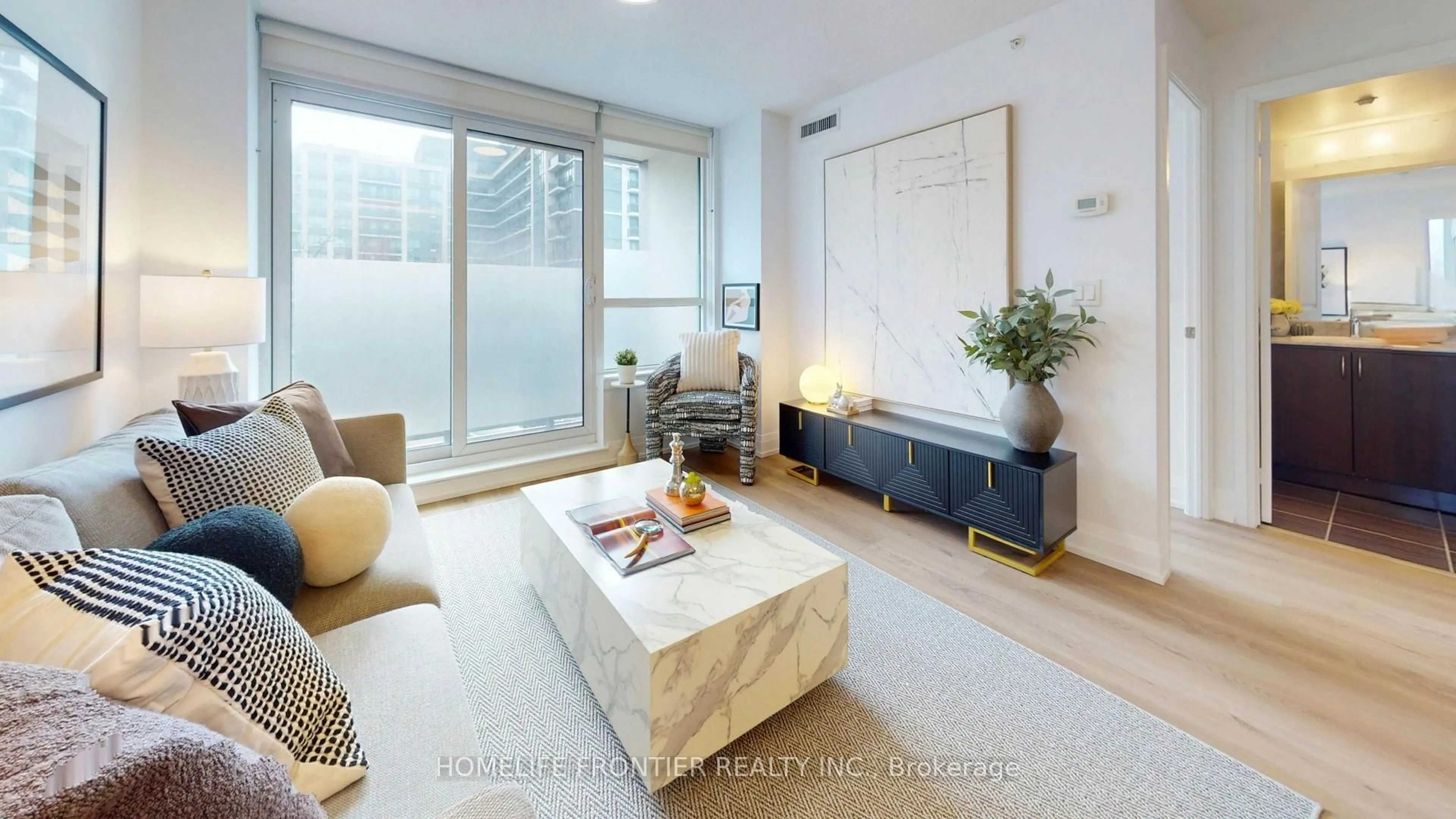 Living room with furniture, unknown for 370 Highway 7 #223, Richmond Hill Ontario L4B 0C4