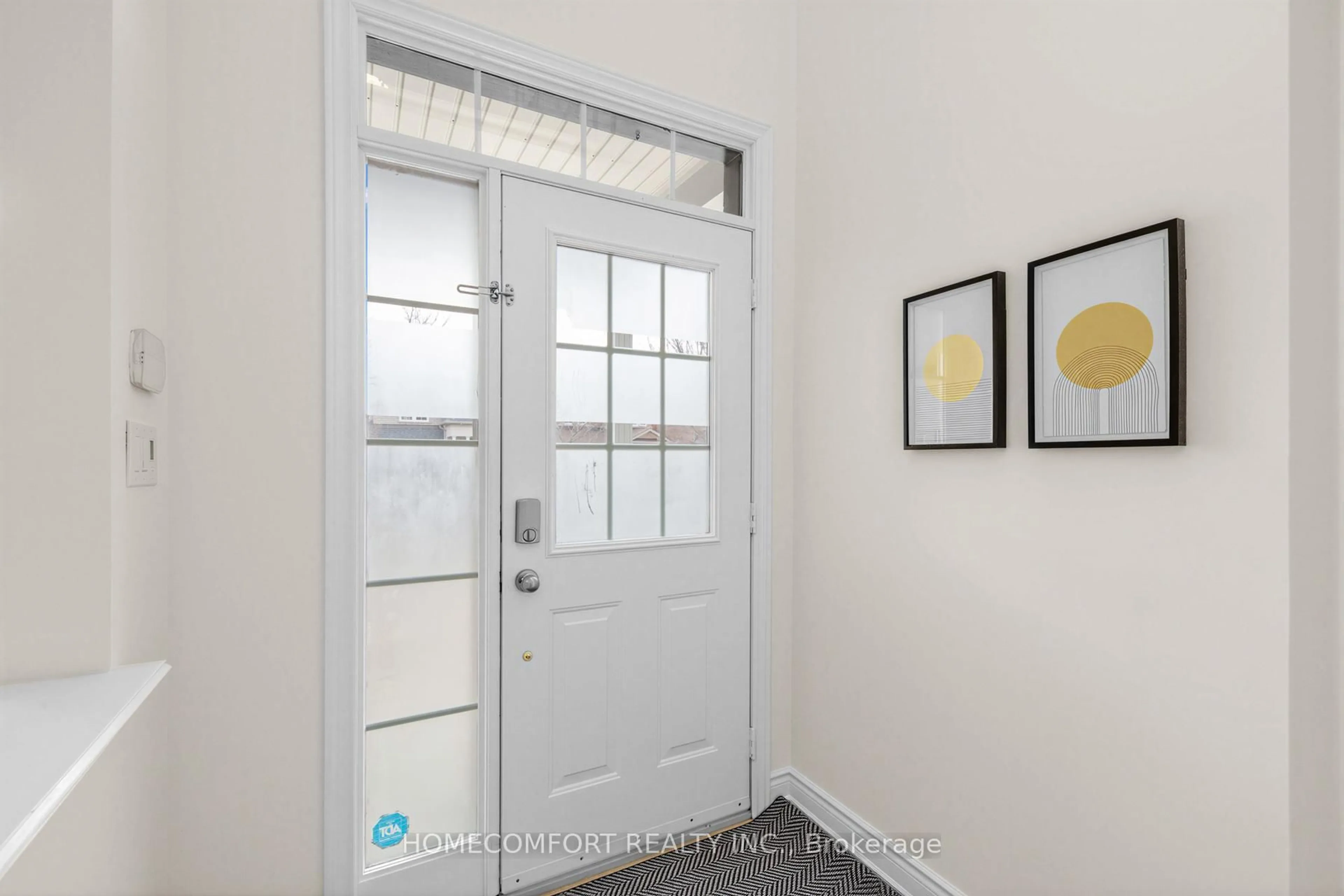 Indoor entryway for 52 Victoria Wood Ave, Markham Ontario L6E 1K1