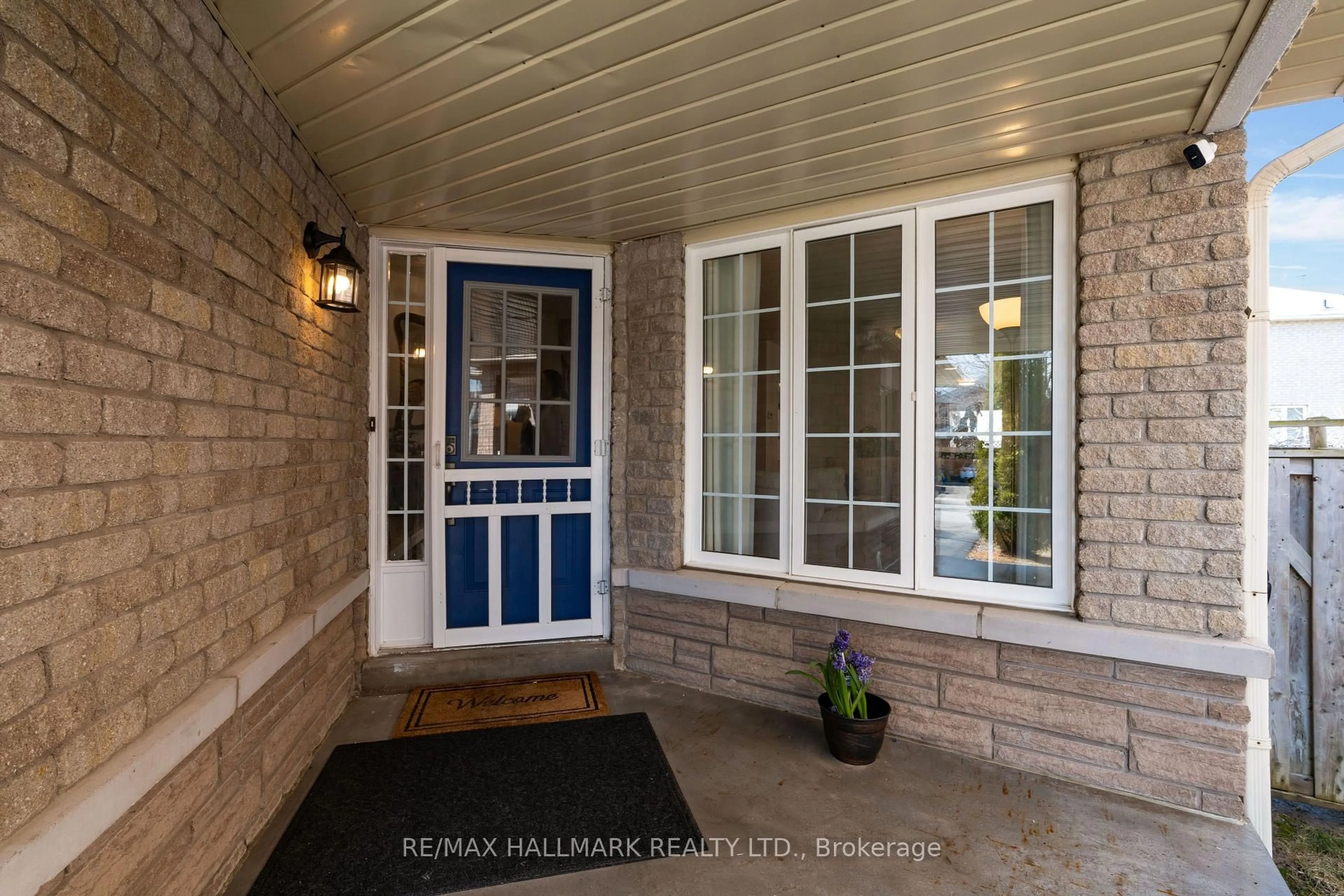Indoor entryway for 78 Sunridge St, Richmond Hill Ontario L4E 3Z4