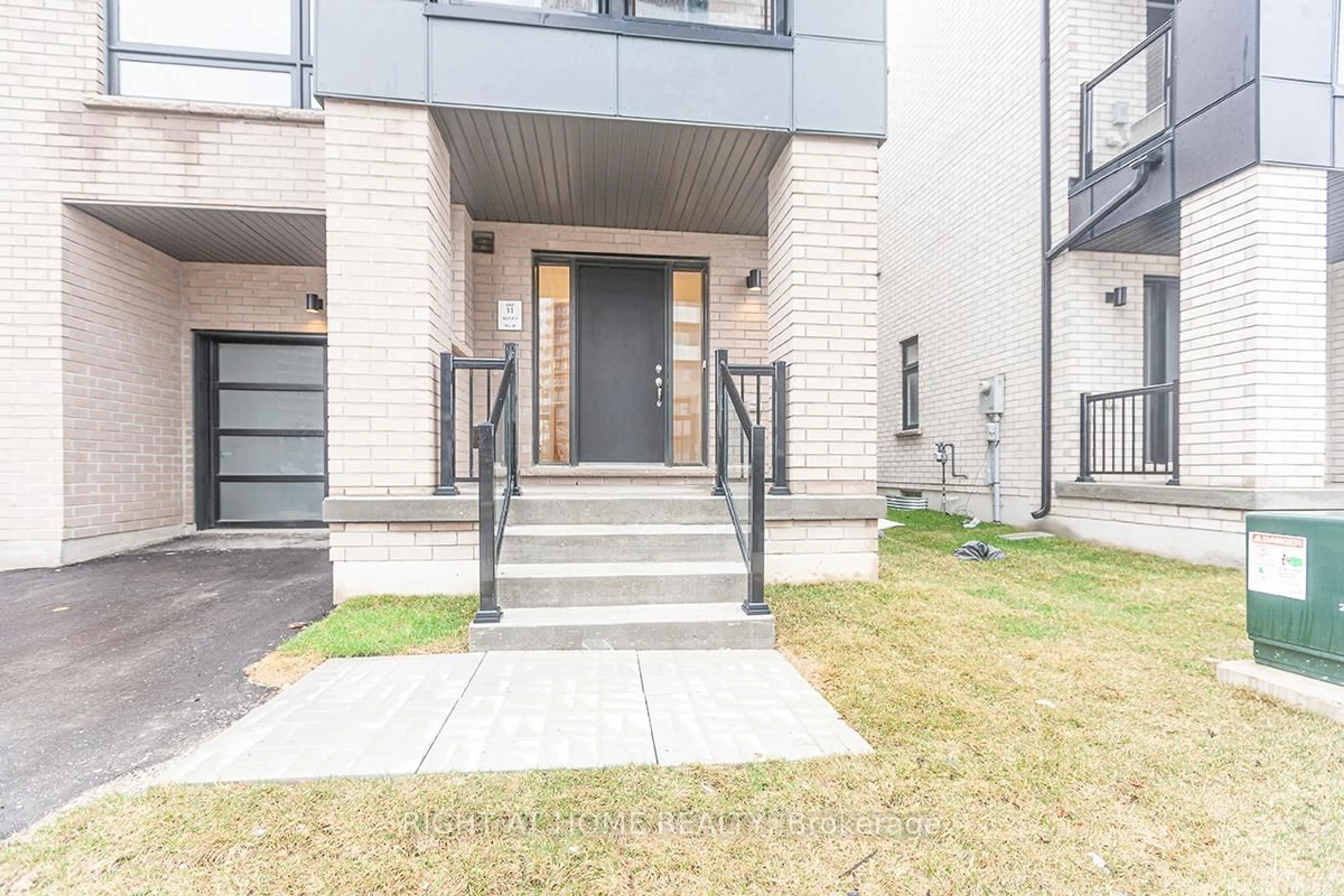 Unknown for 42 Dandara Gate, Vaughan Ontario L4L 1V8