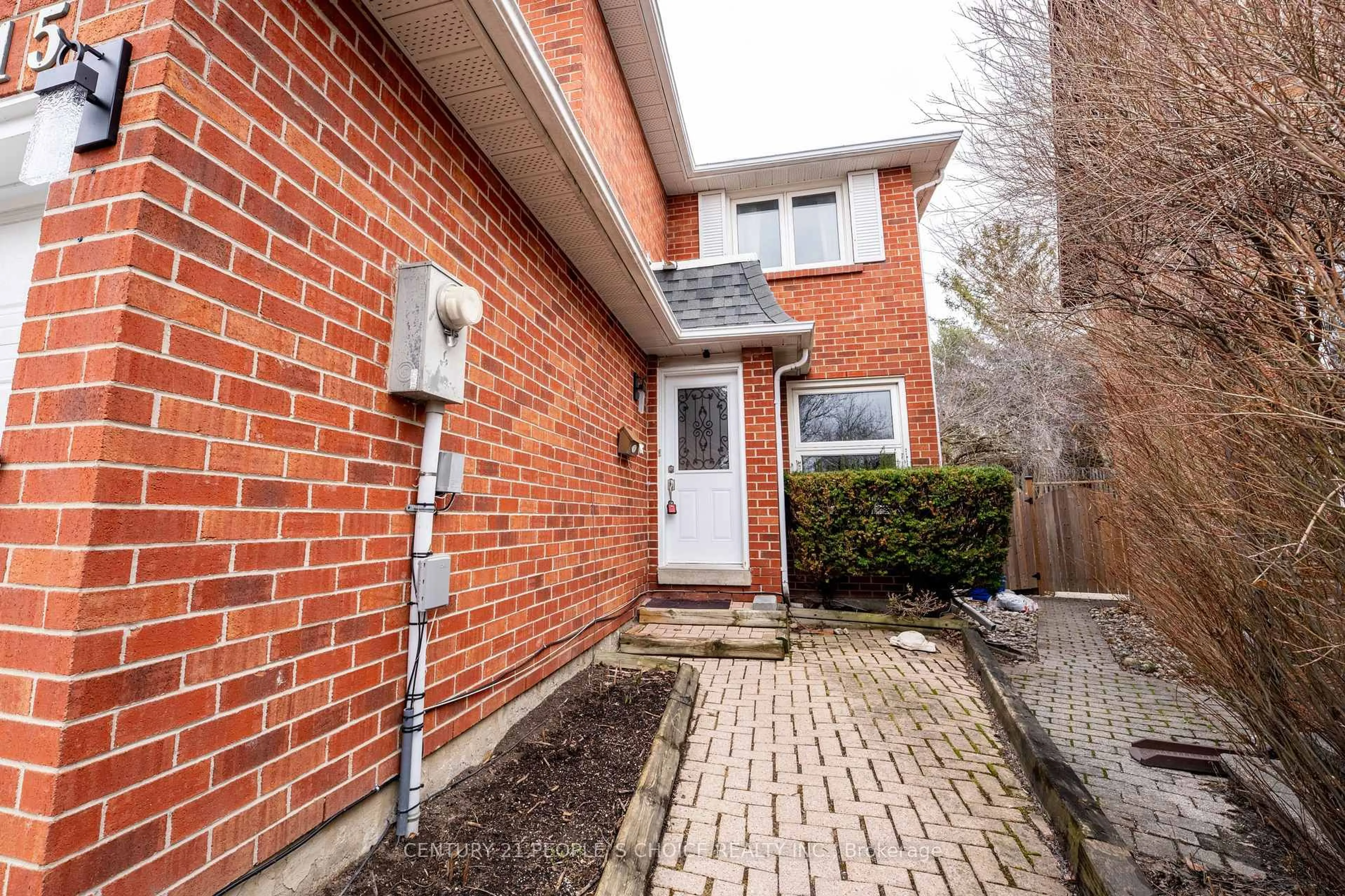 Home with brick exterior material, street for 15 Kilbarry Crt, Richmond Hill Ontario L4C 6M8