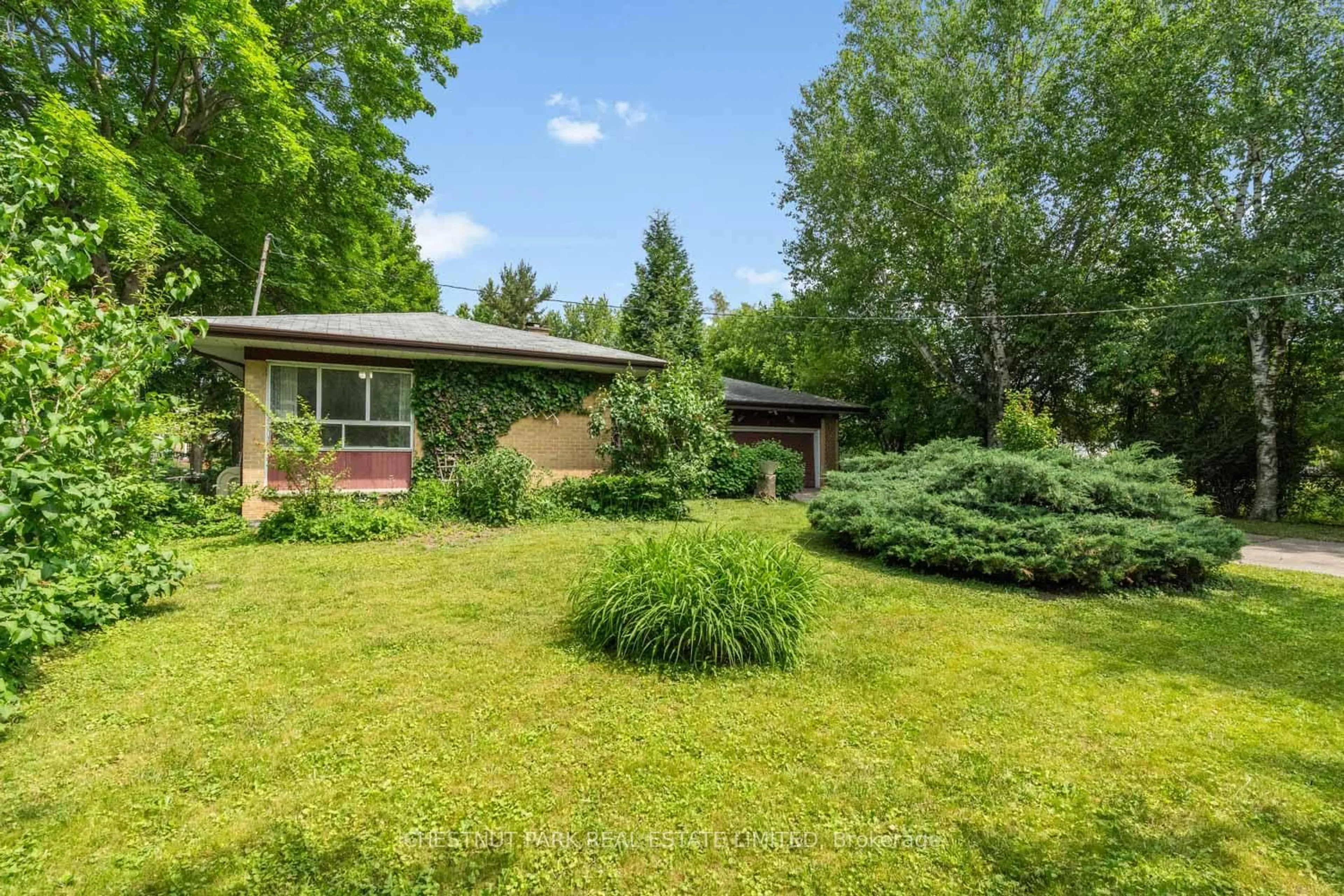 Unknown for 2 Gallacher Ave, Richmond Hill Ontario L4E 2W9