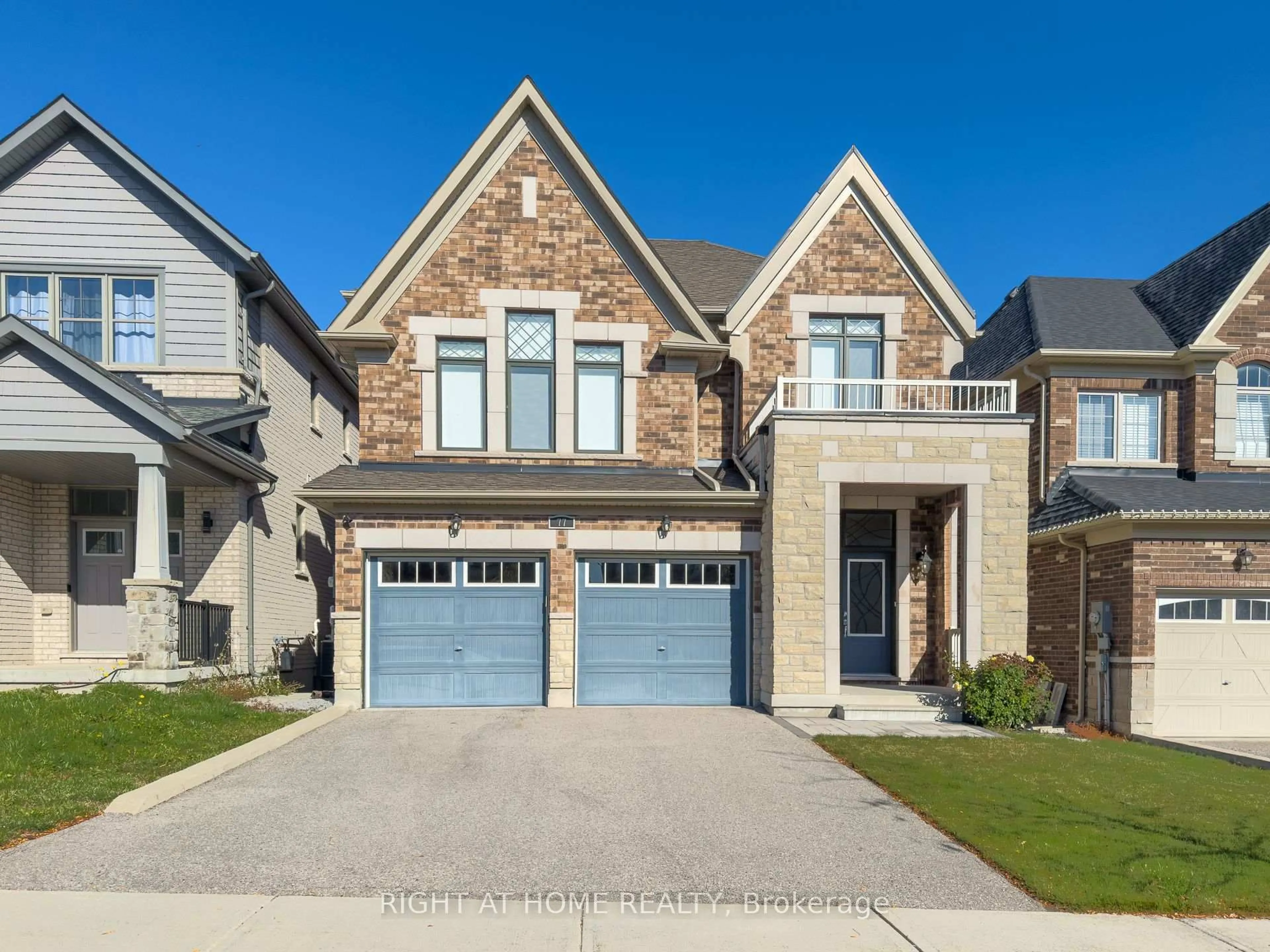 Home with brick exterior material, street for 77 Leaden Hall Dr, East Gwillimbury Ontario L9N 0R5