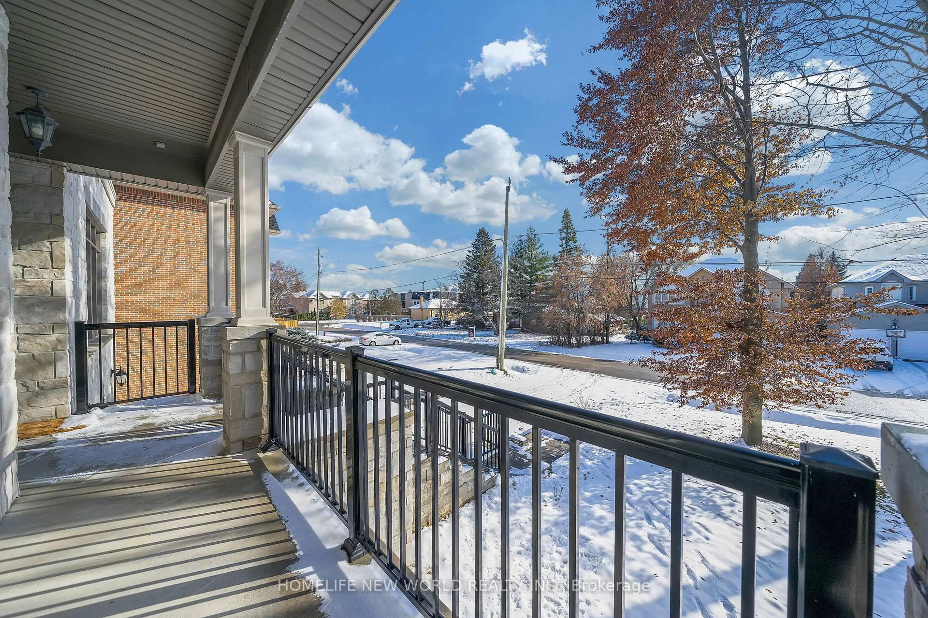 Patio, water/lake/river/ocean view for 10 Stancroft Dr, Richmond Hill Ontario L4C 4N1