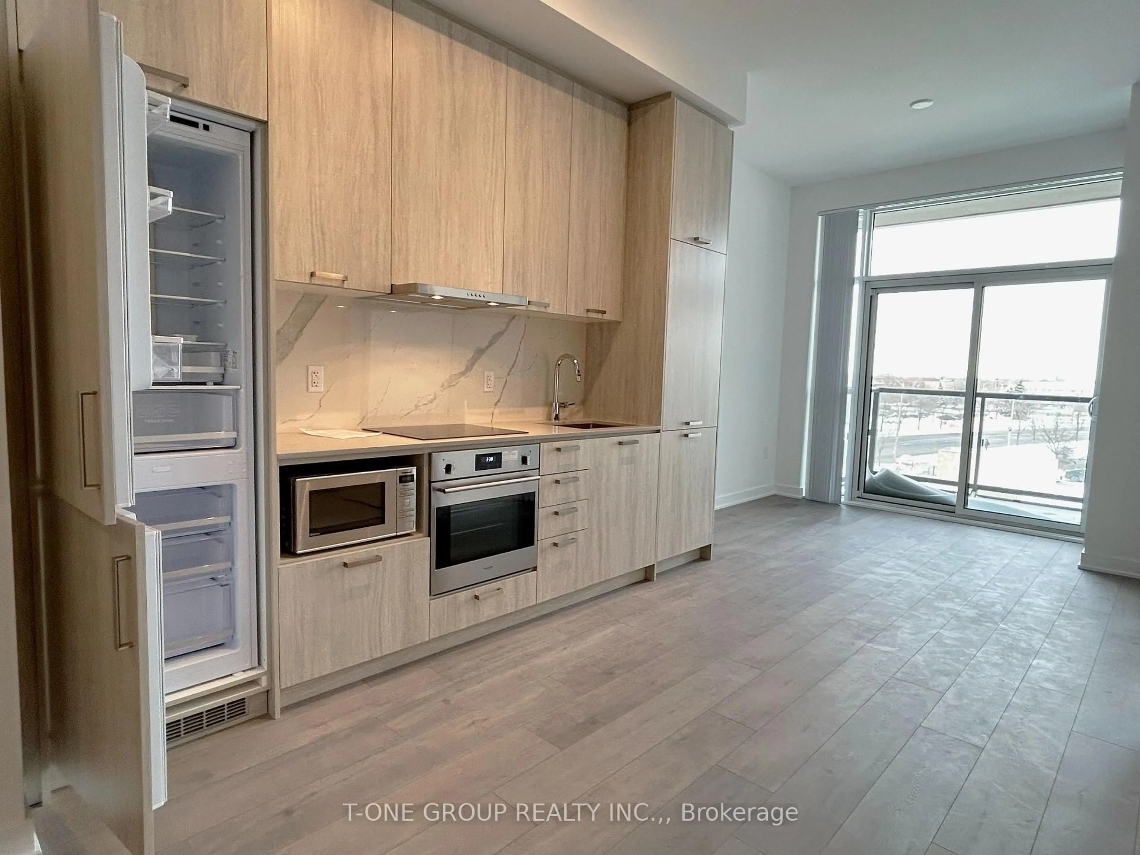 Open concept kitchen, unknown for 38 Honeycrisp Cres #310, Vaughan Ontario L4K 0M8
