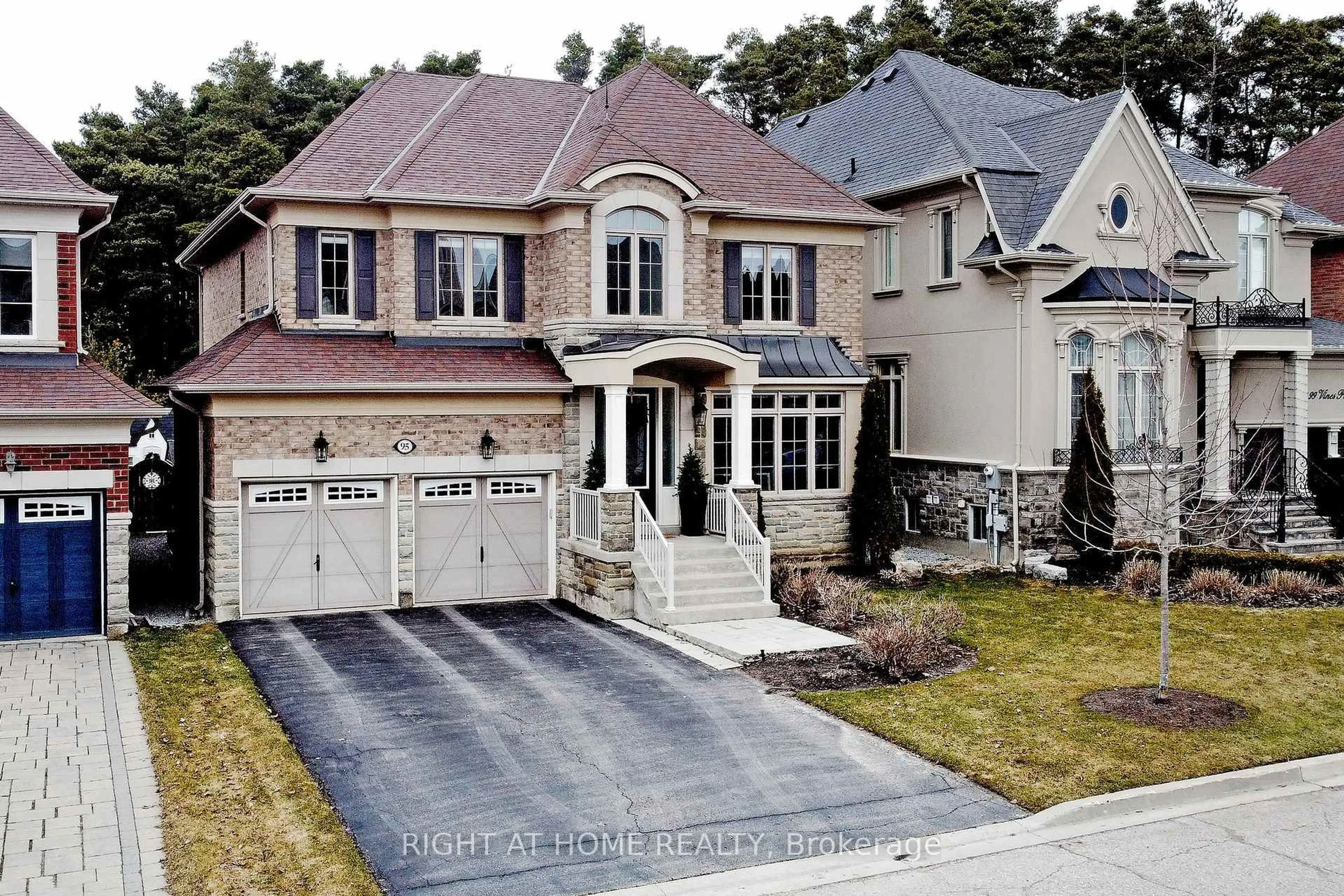 Home with brick exterior material, street for 95 Vines Pl, Aurora Ontario L4G 0R7