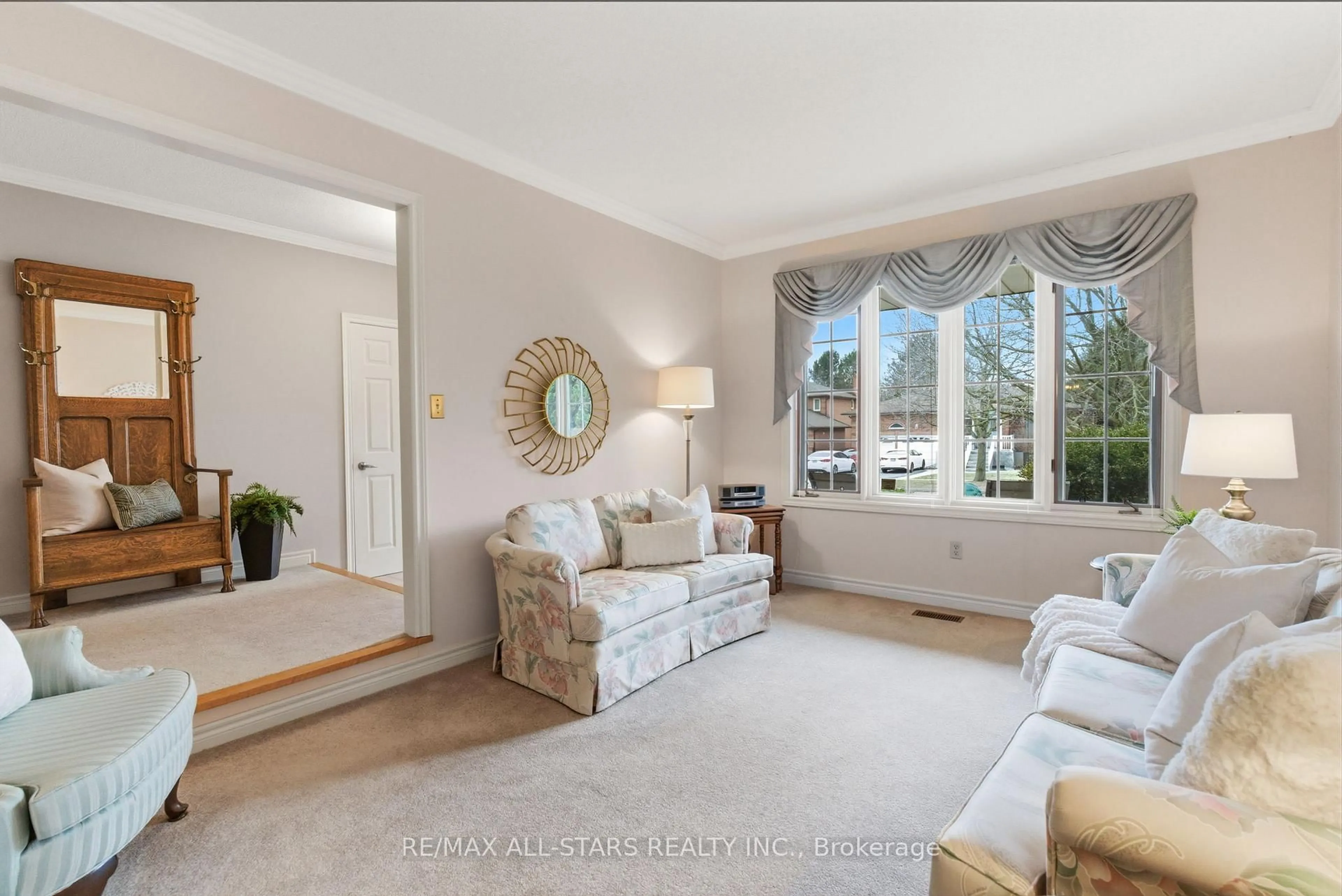 Living room with furniture, unknown for 43 Enzo Cres, Uxbridge Ontario L9P 1M3