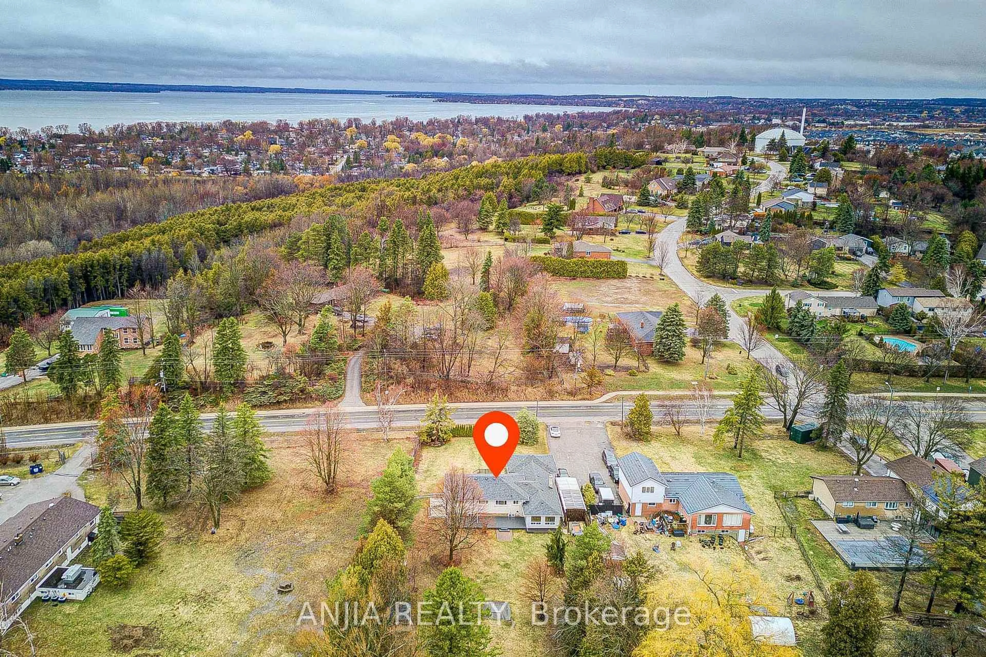 A pic from outside/outdoor area/front of a property/back of a property/a pic from drone, water/lake/river/ocean view for 1369 Ravenshoe Rd, East Gwillimbury Ontario L0G 1R0