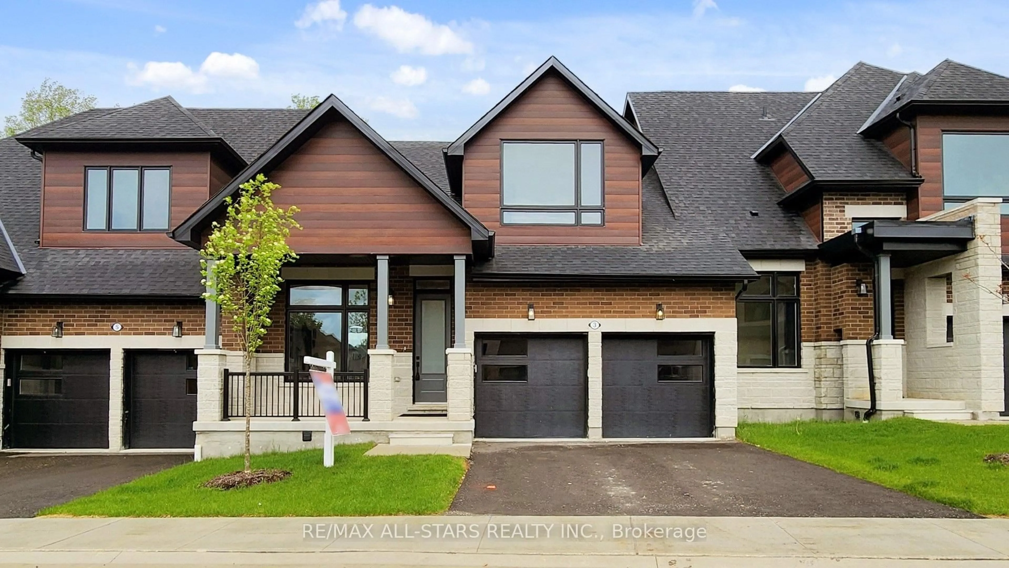 Home with brick exterior material, street for 3 Lois Torrance Tr, Uxbridge Ontario L9P 0R9