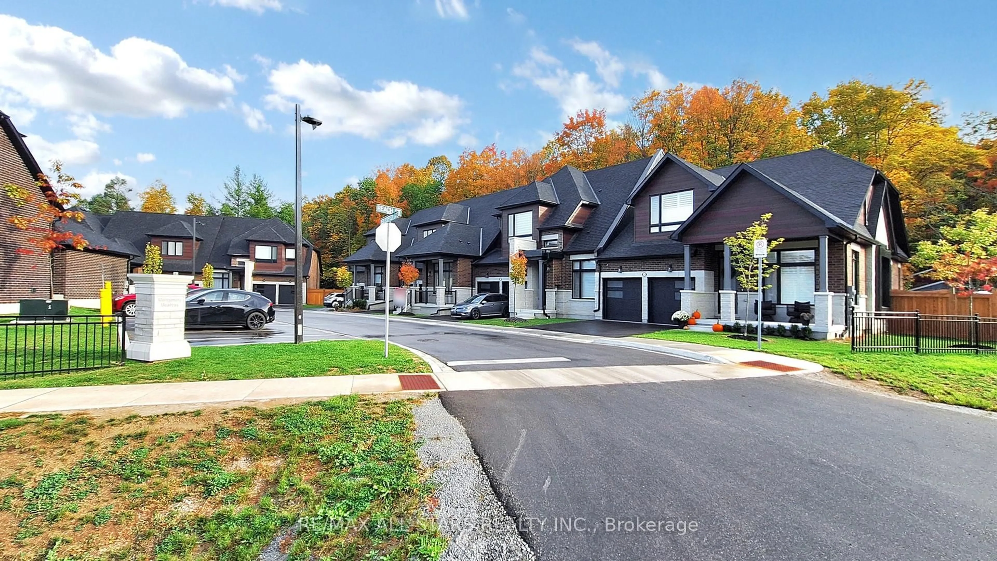 Unknown for 5 Vern Robertson Gate, Uxbridge Ontario L9P 0R9