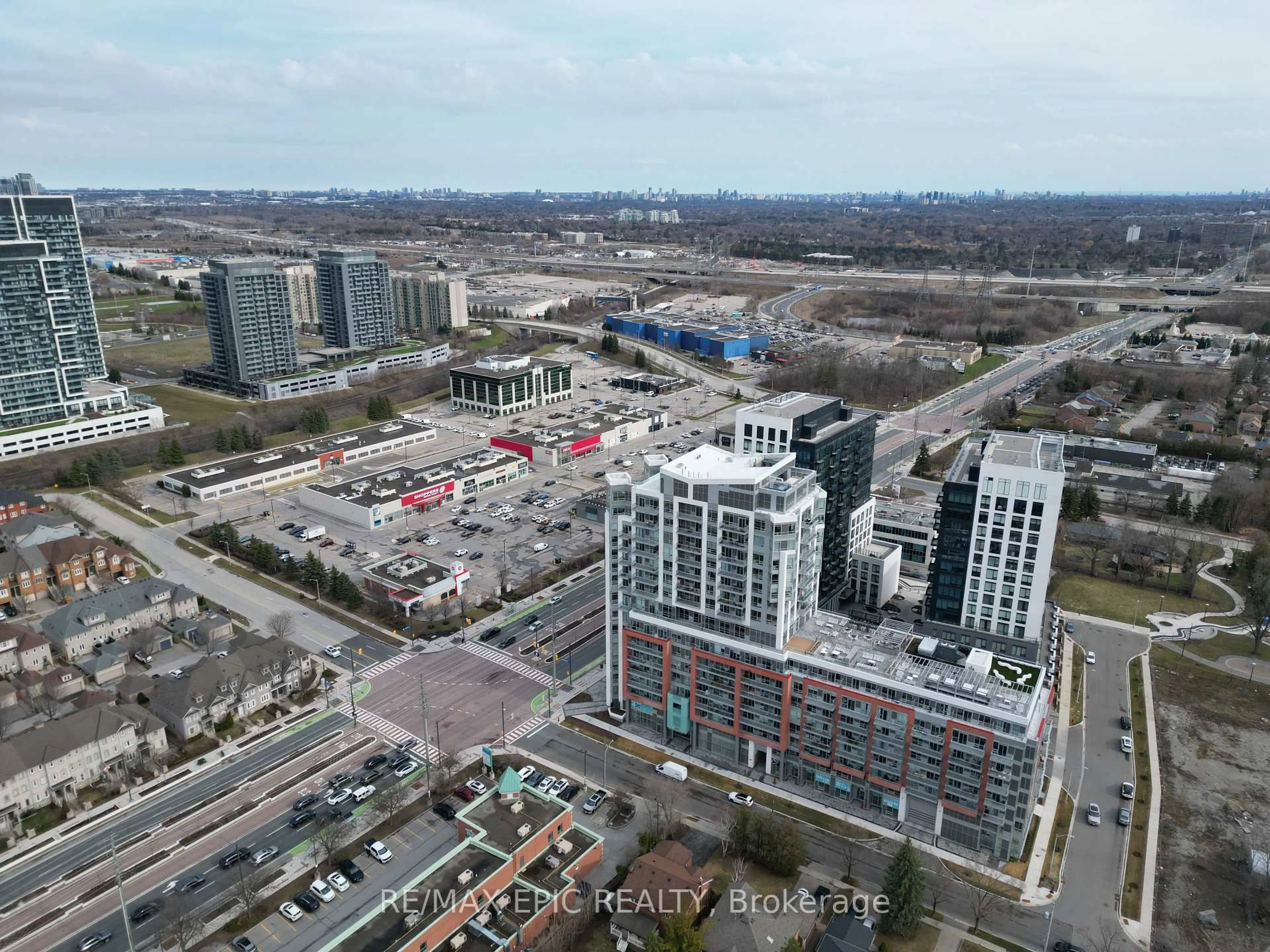 A pic from outside/outdoor area/front of a property/back of a property/a pic from drone, city buildings view from balcony for 8888 Yonge St #613, Richmond Hill Ontario L4C 5V6