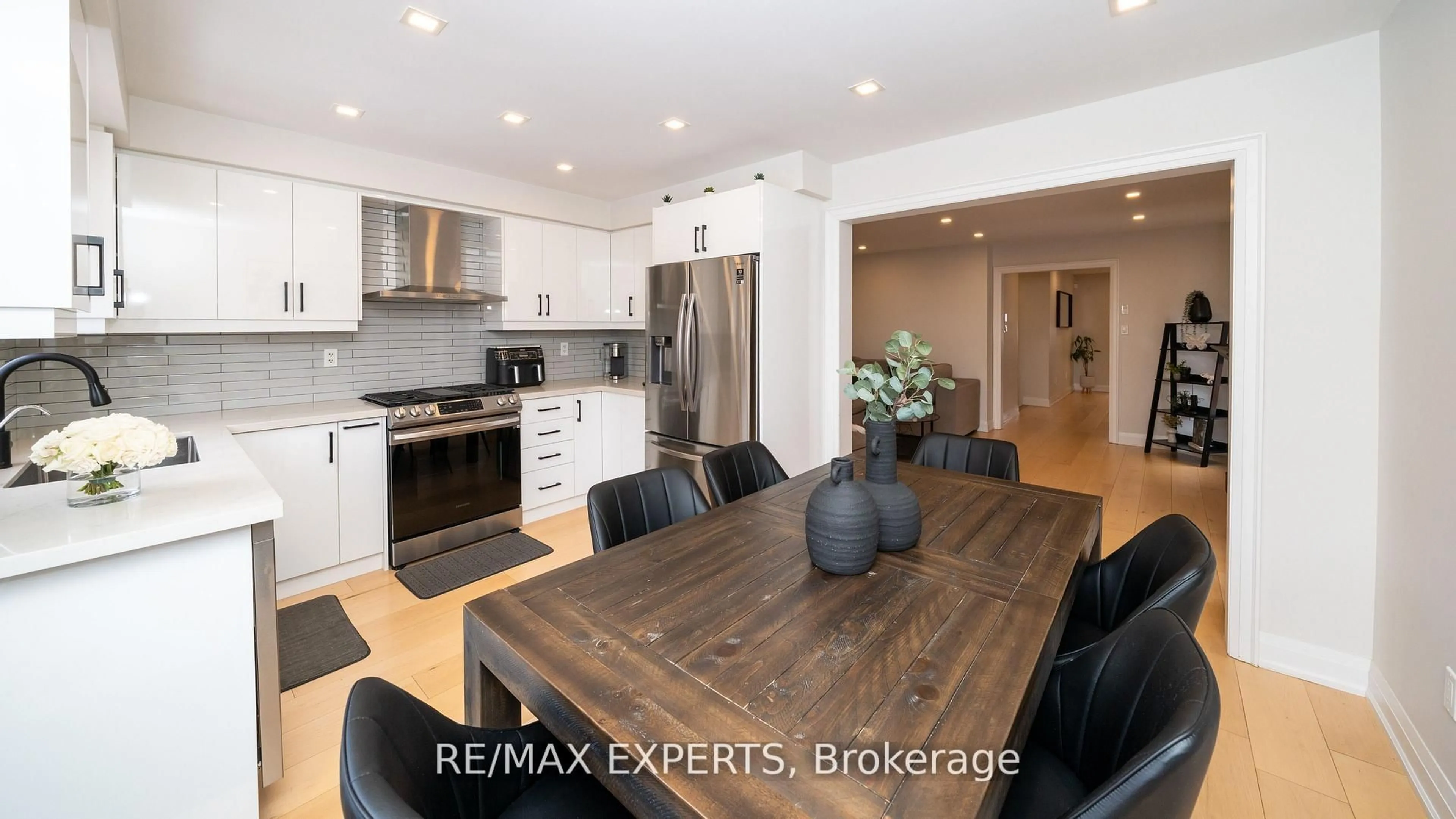 Open concept kitchen, unknown for 111 Argento Cres, Vaughan Ontario L4H 0B6