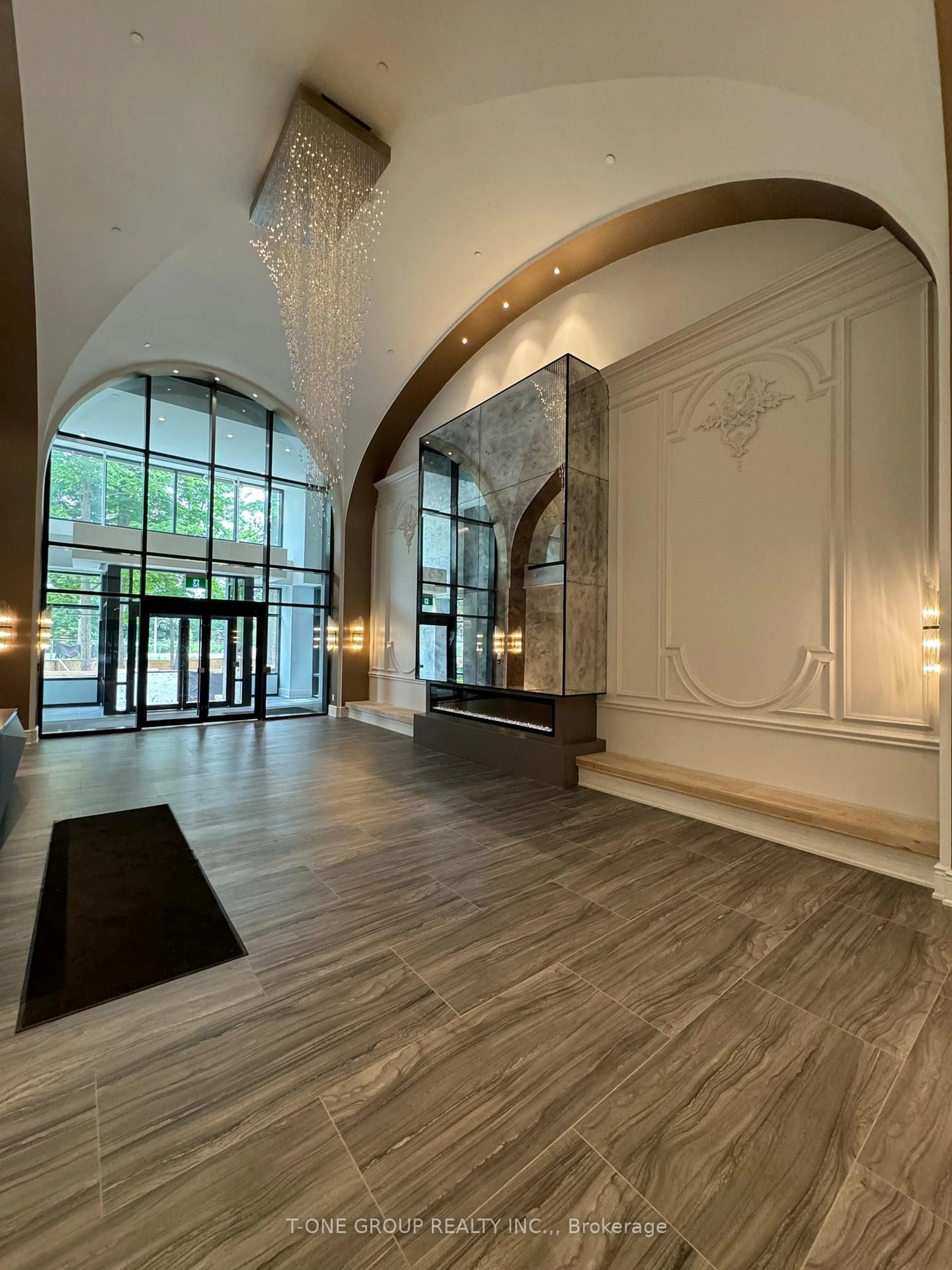 Indoor foyer for 8 Cedarland Dr #1703, Markham Ontario L6G 0H4