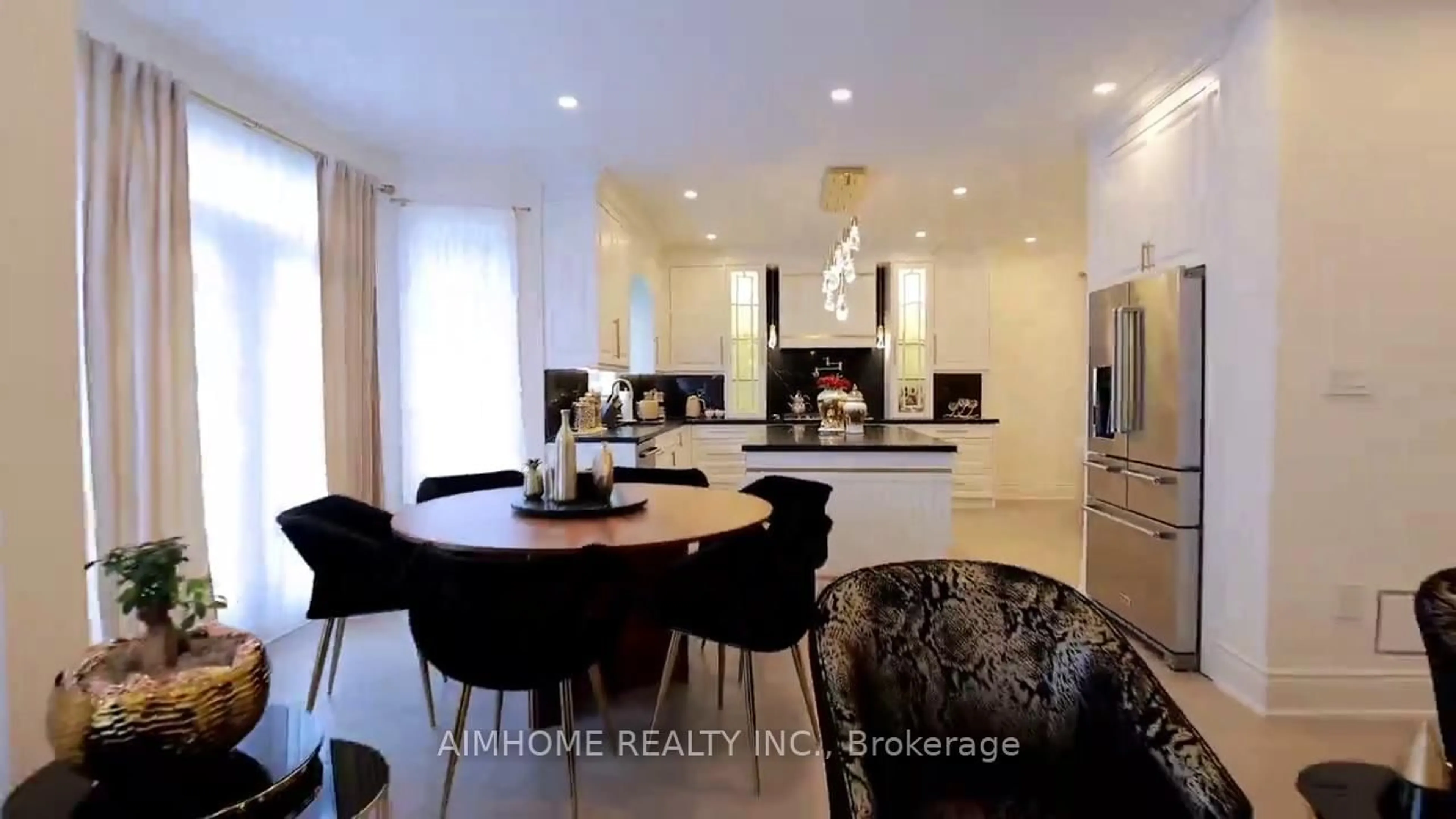 Open concept kitchen, ceramic/tile floor for 47 O'hara Cres, Richmond Hill Ontario L4E 4L3