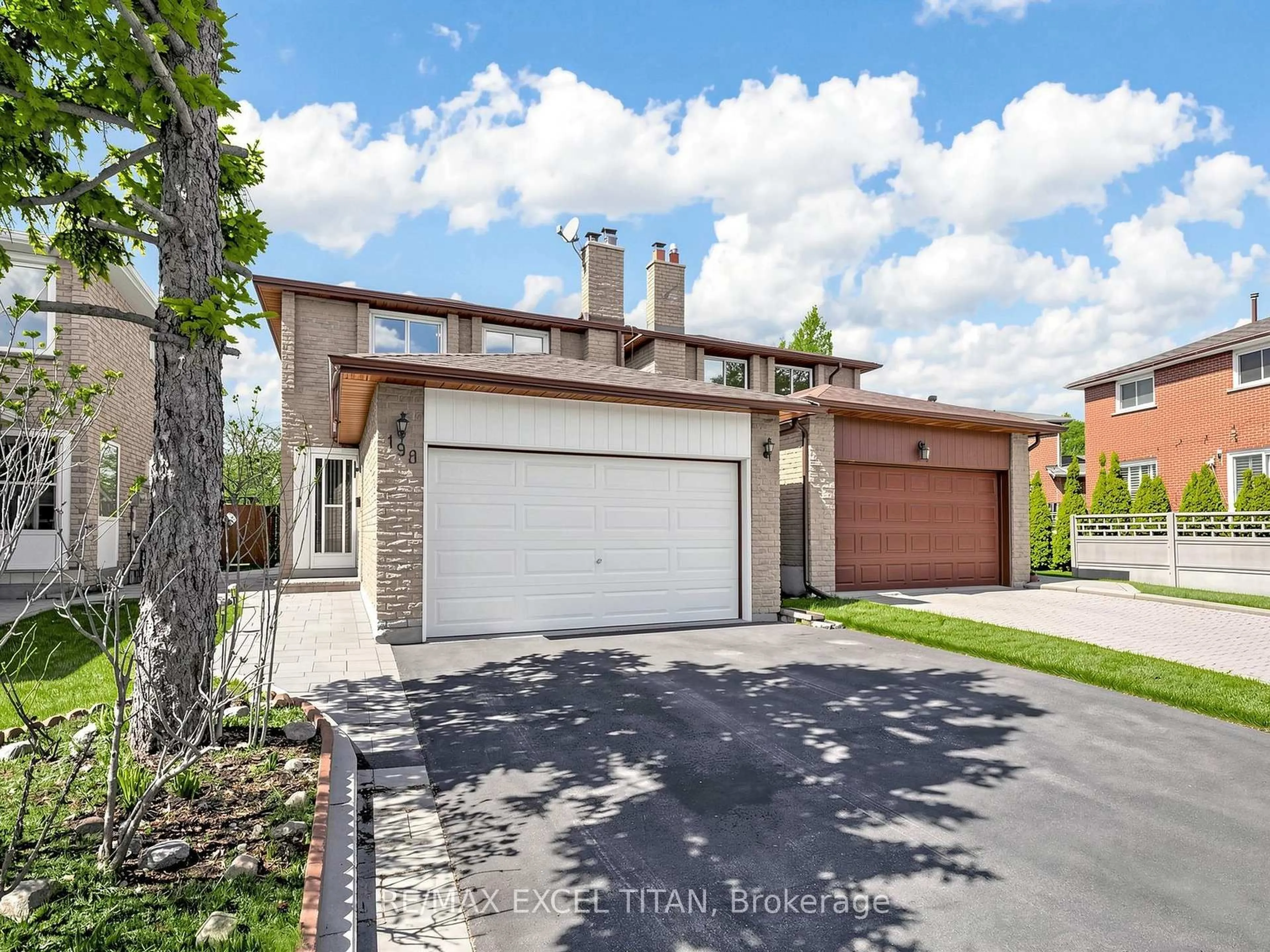 Home with brick exterior material, street for 198 Risebrough Crct, Markham Ontario L3R 3E3