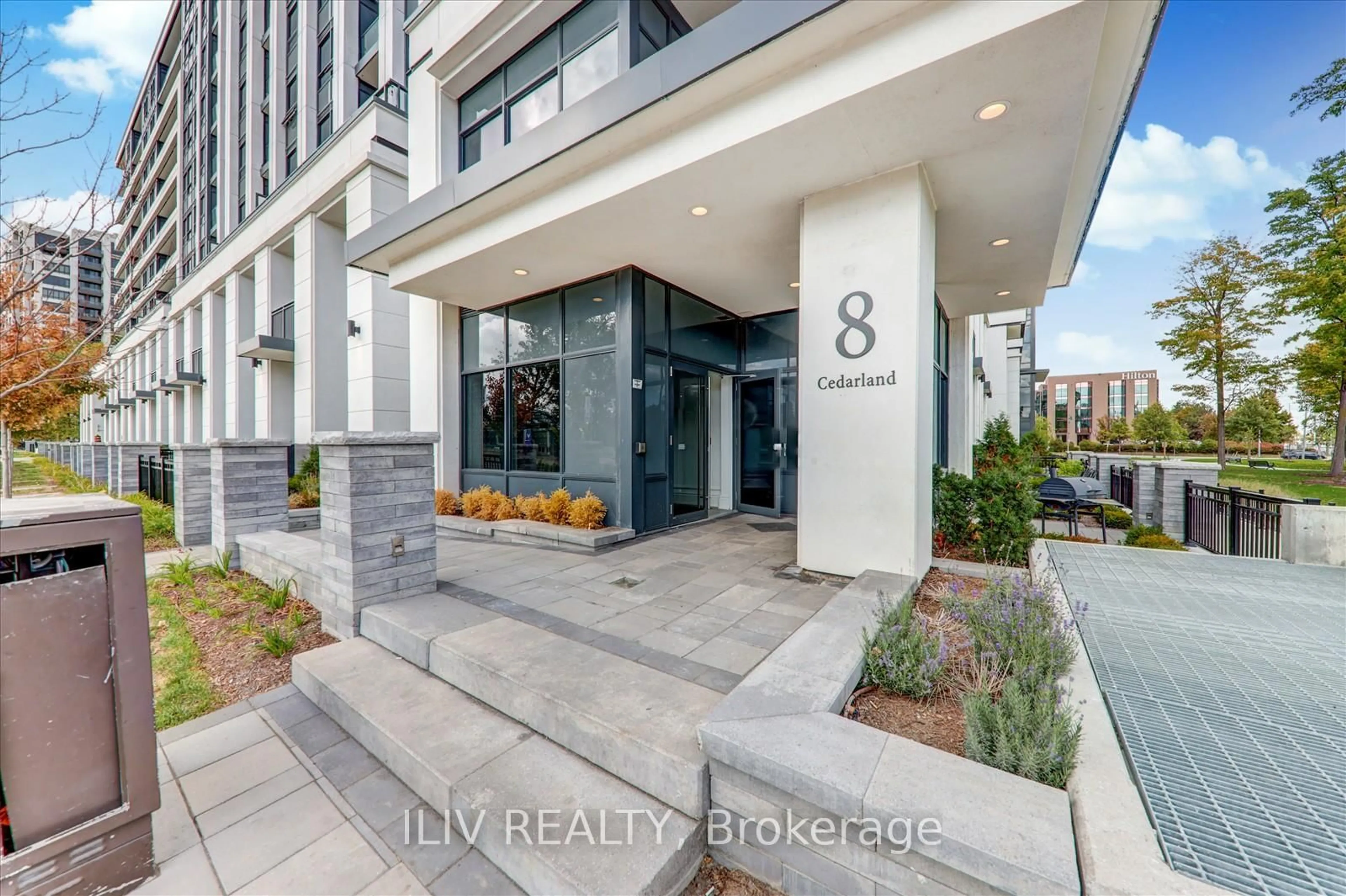 Indoor entryway for 8 Cedarland Dr #1125, Markham Ontario L6G 0H4