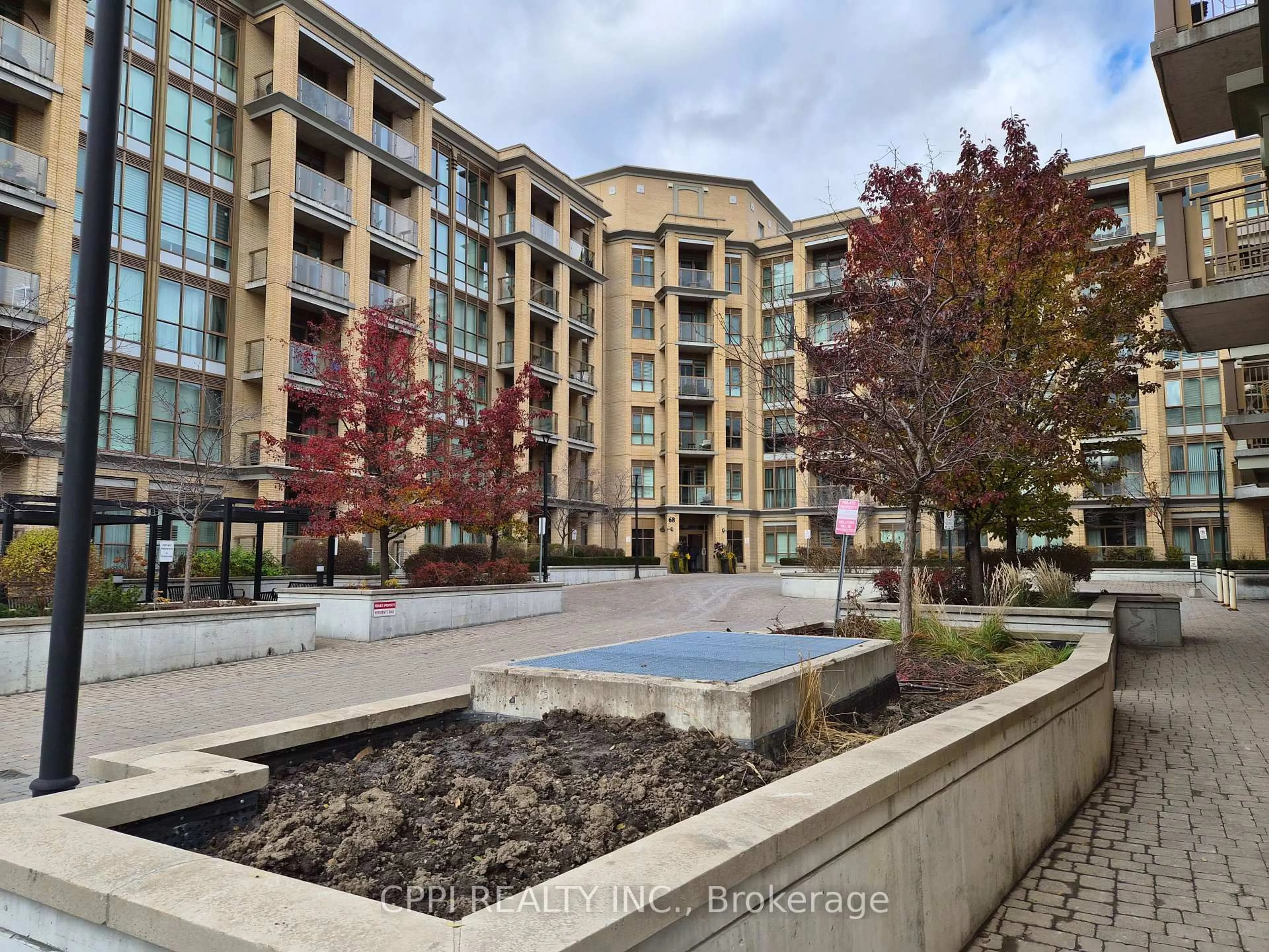 Patio, unknown for 68 Main St #329, Markham Ontario L3P 0N5