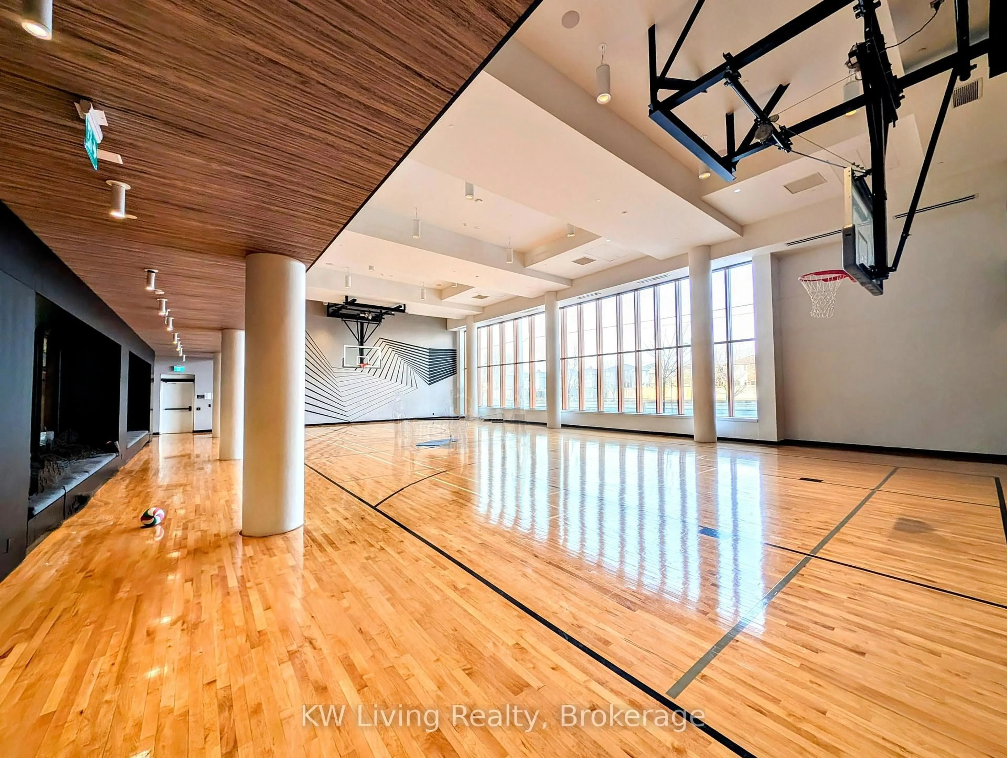 Gym or fitness room for 7950 Bathurst St #818, Vaughan Ontario L4J 0L4
