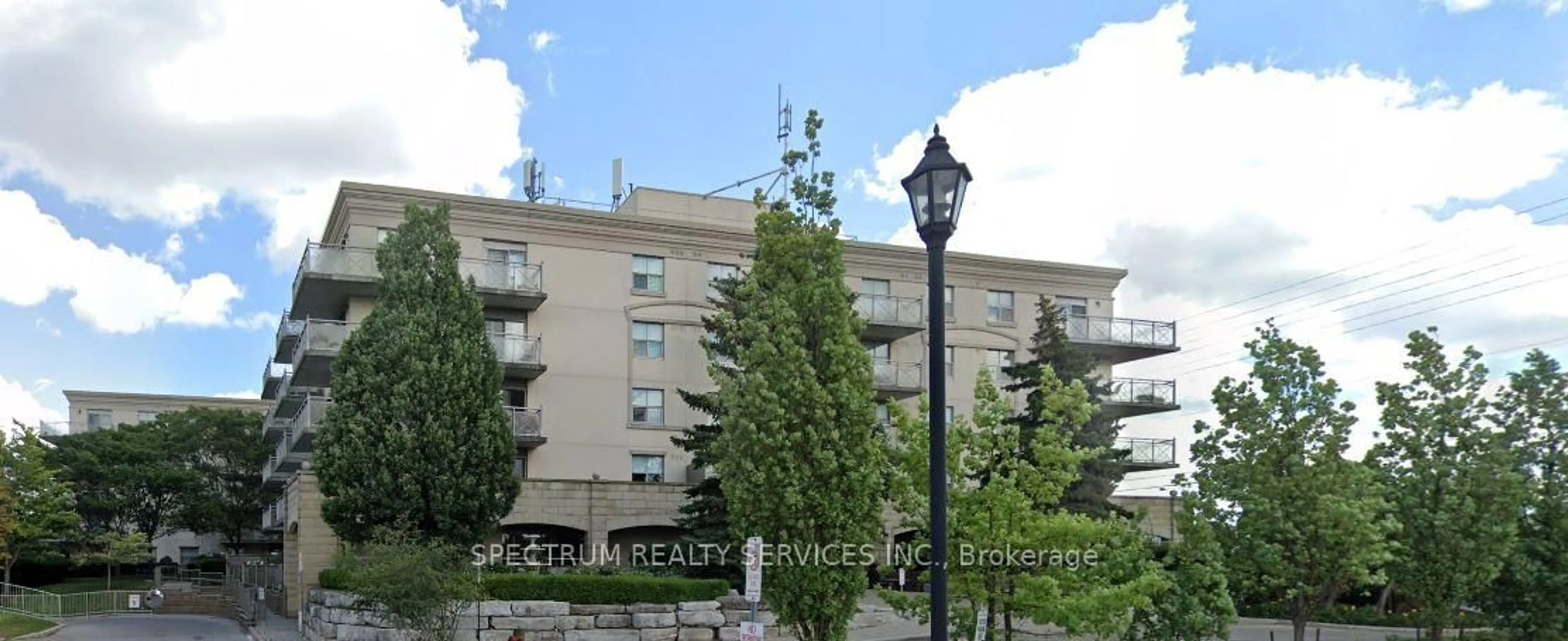 Patio, street for 2500 Rutherford Rd #516, Vaughan Ontario L4K 5N7