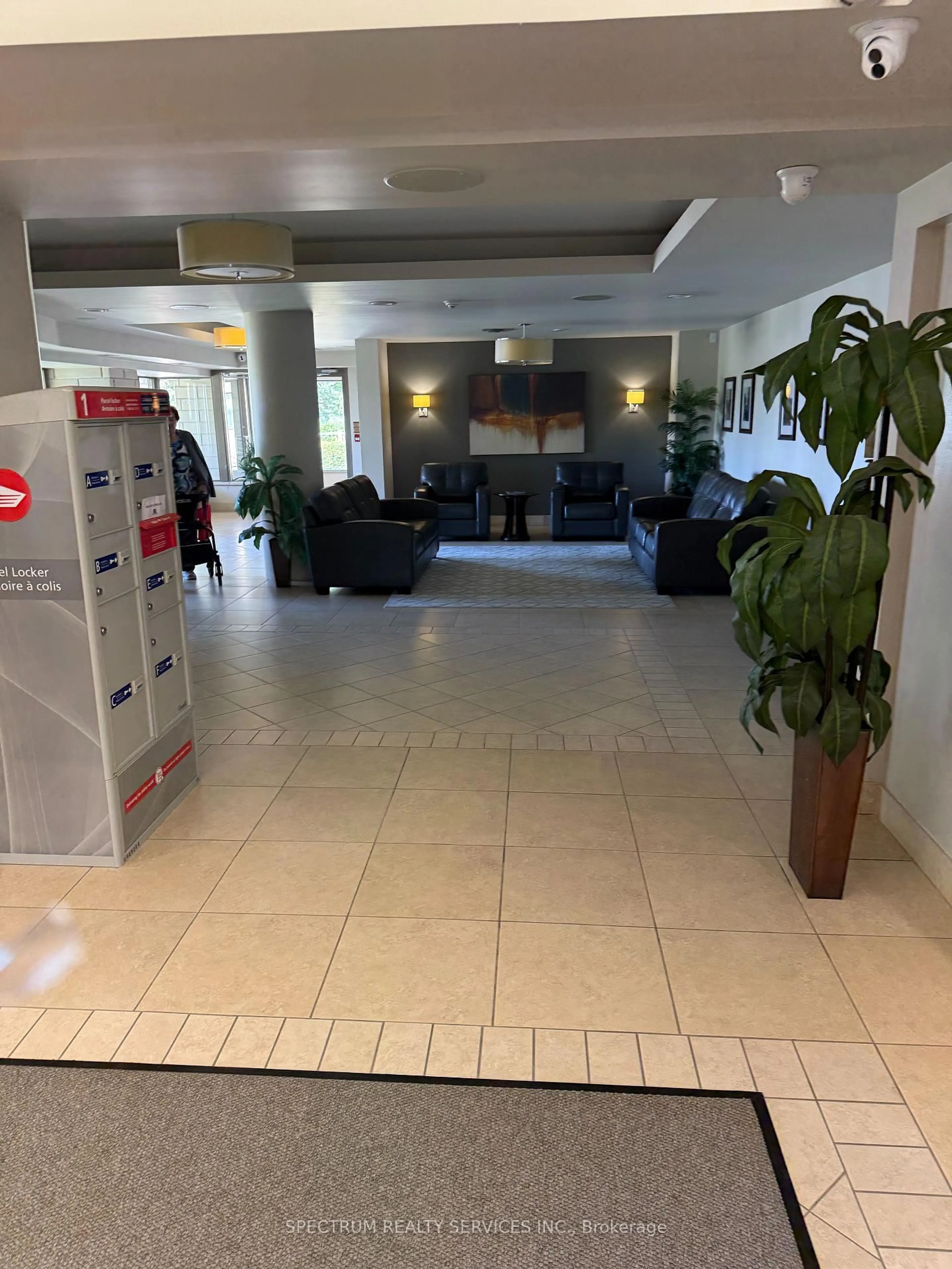 Lobby for 2500 Rutherford Rd #516, Vaughan Ontario L4K 5N7