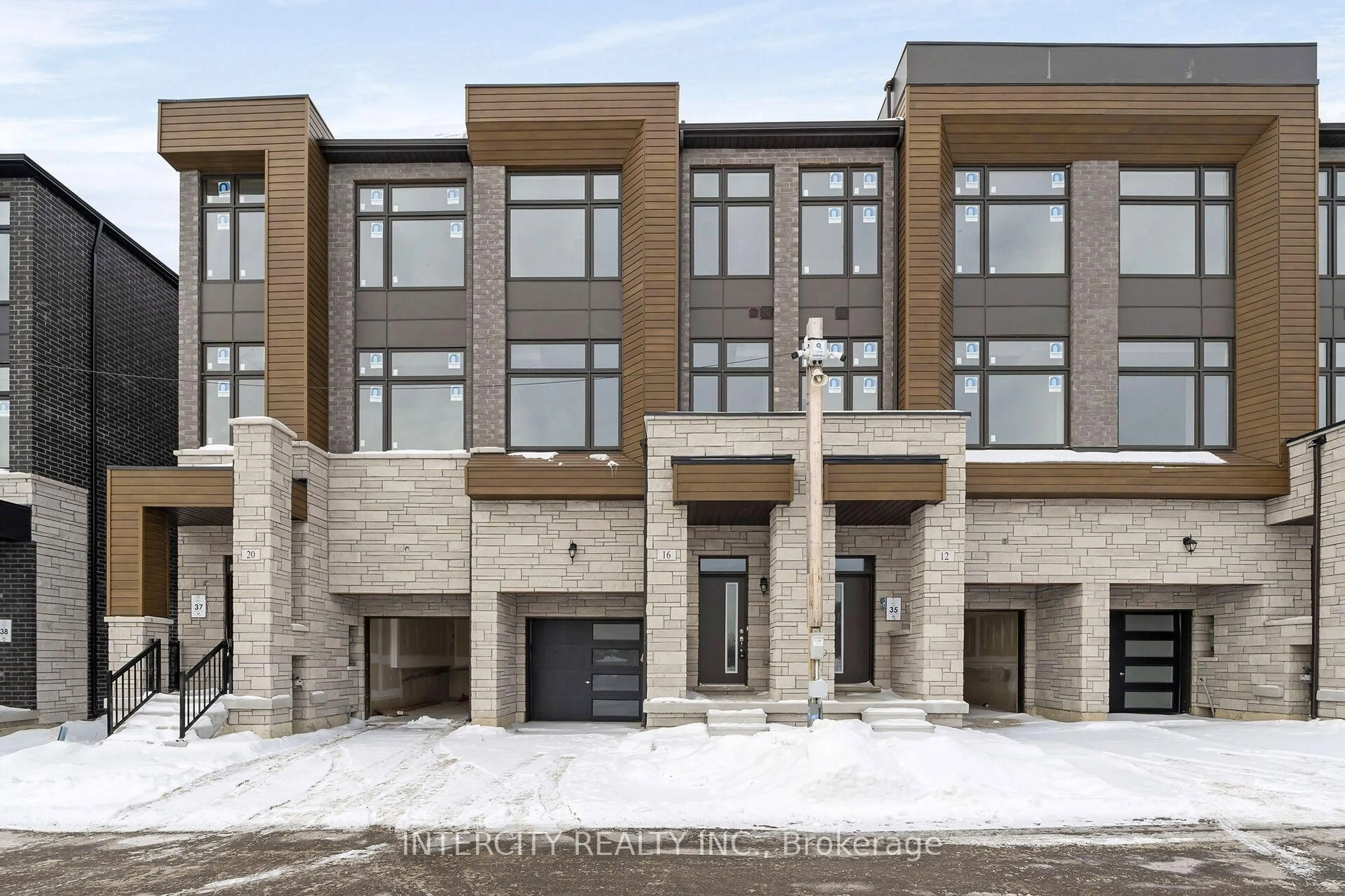 Home with brick exterior material, unknown for 16 Radisson St, Vaughan Ontario L4H 5J3