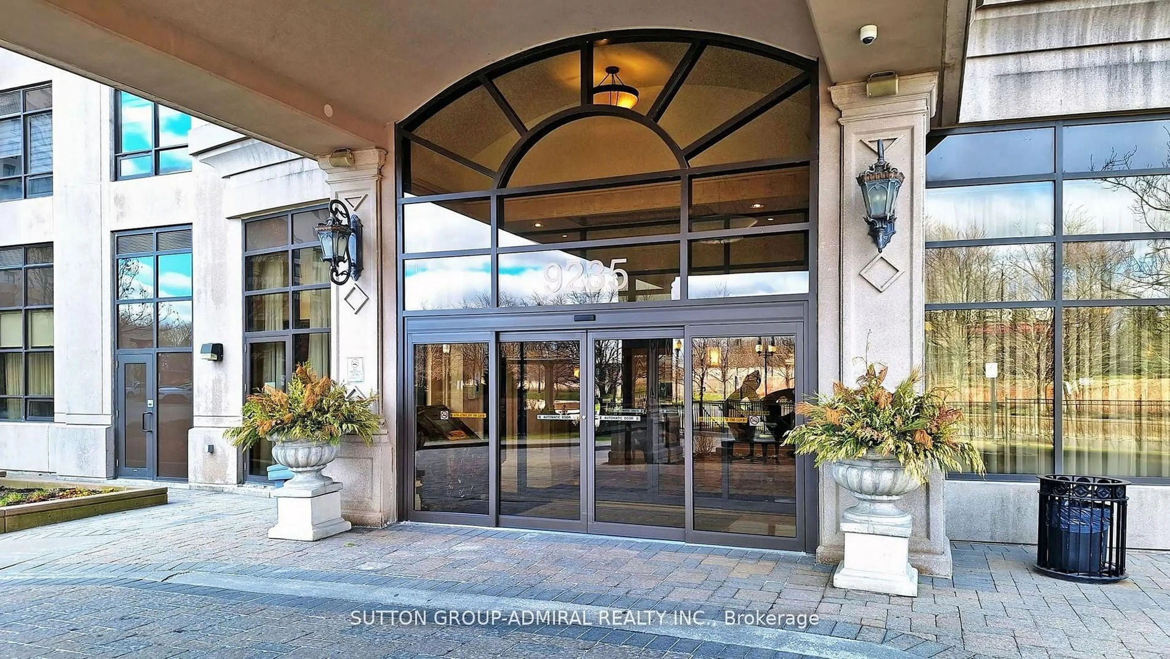 Unknown for 9235 Jane St #511, Vaughan Ontario L6A 0J8