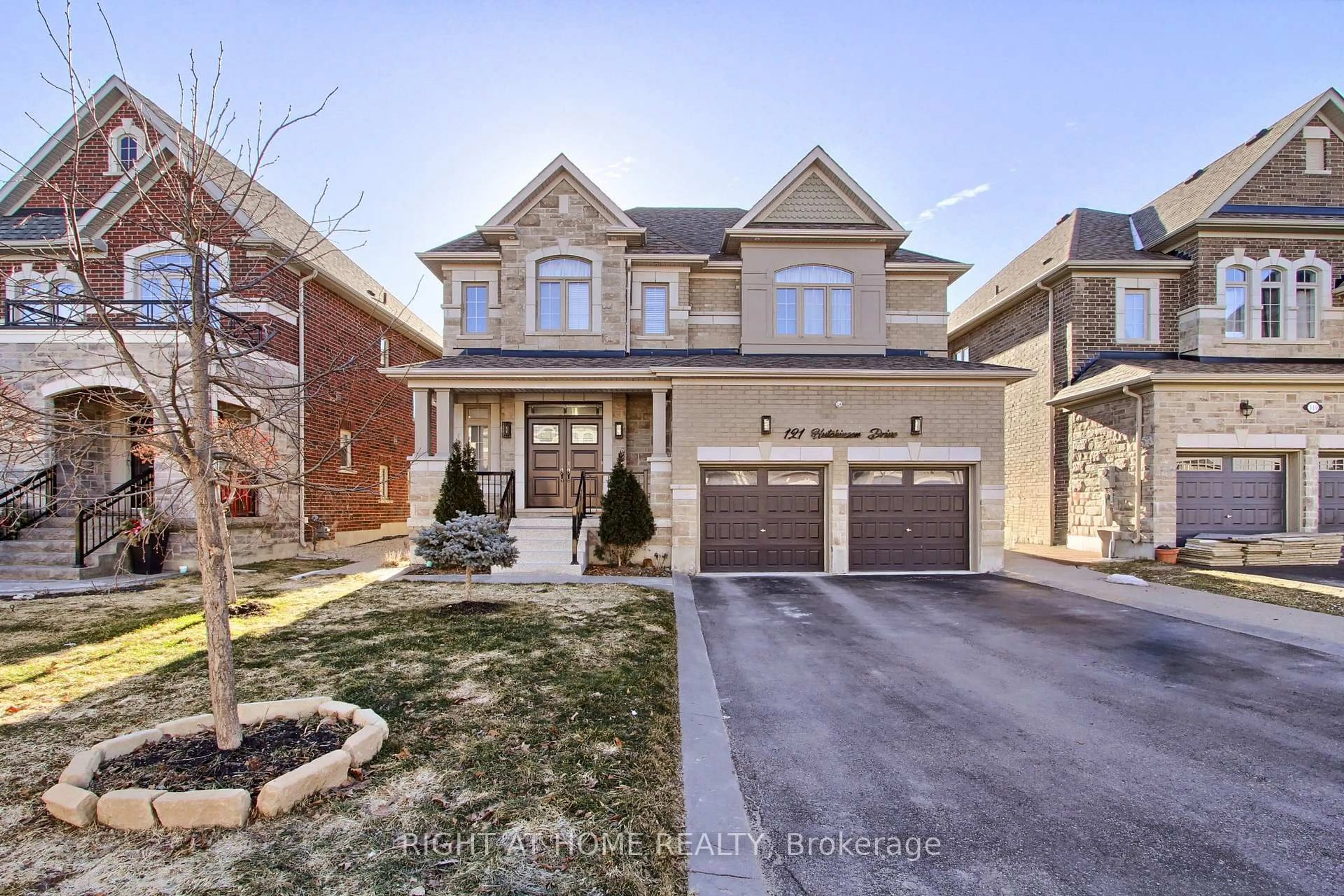 Home with brick exterior material, street for 121 Hutchinson Dr, New Tecumseth Ontario L9R 0P6