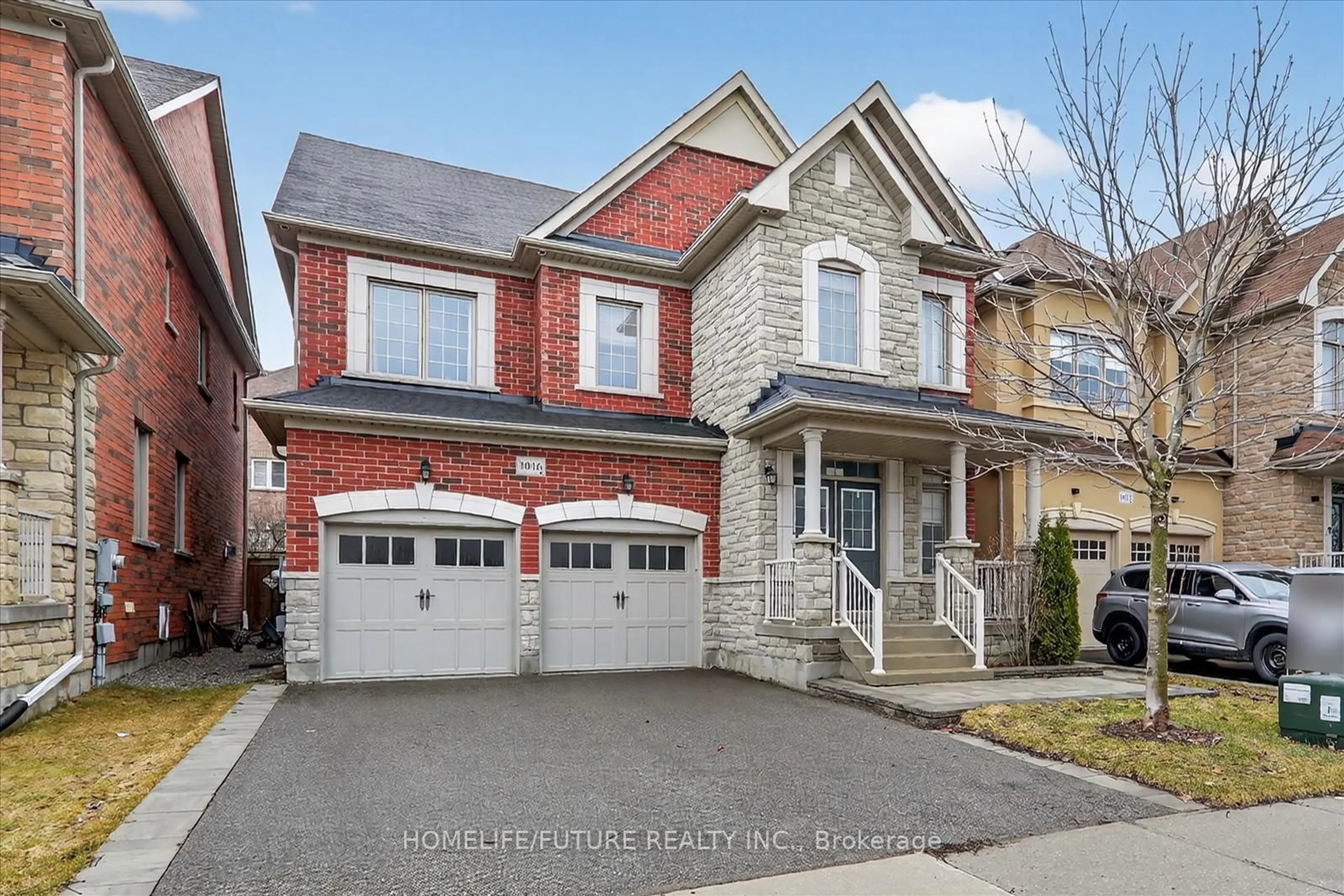 Home with brick exterior material, street for 1016 Poppy Lane, Newmarket Ontario L3X 3H6