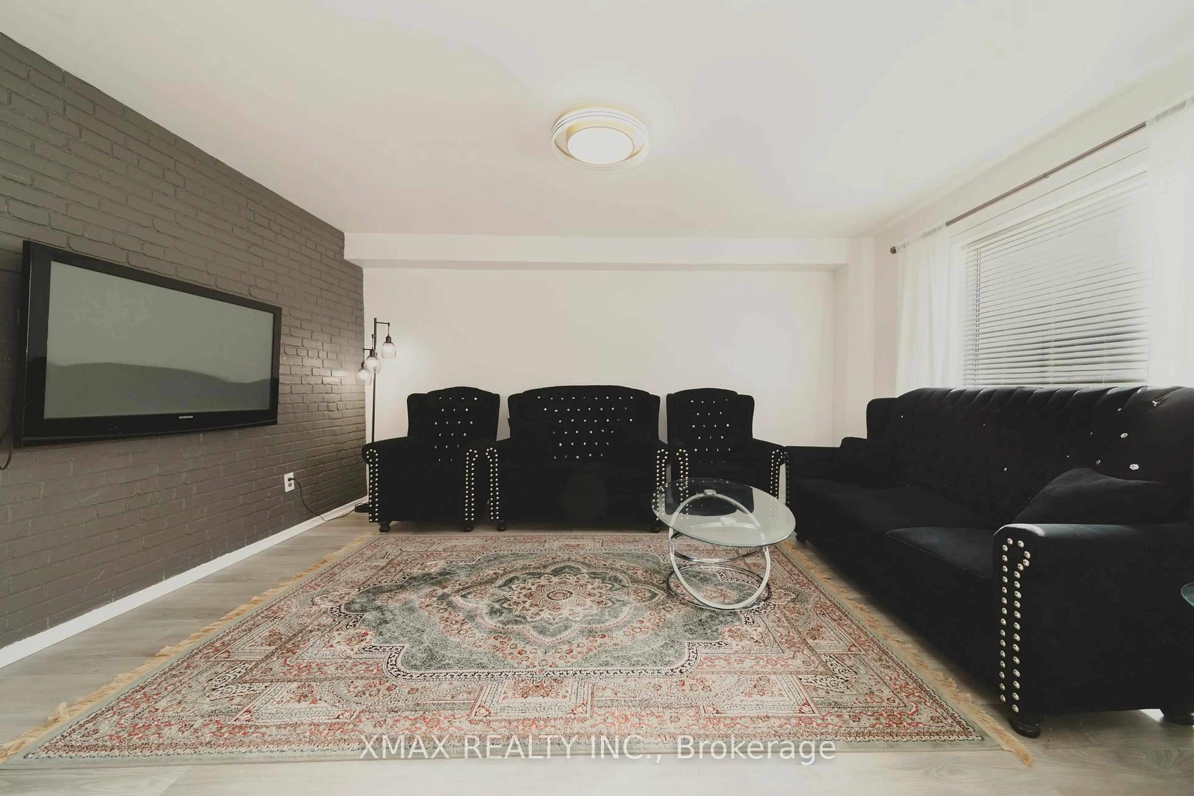 Living room with furniture, unknown for 236 Flagstone Way, Newmarket Ontario L3X 2Y2