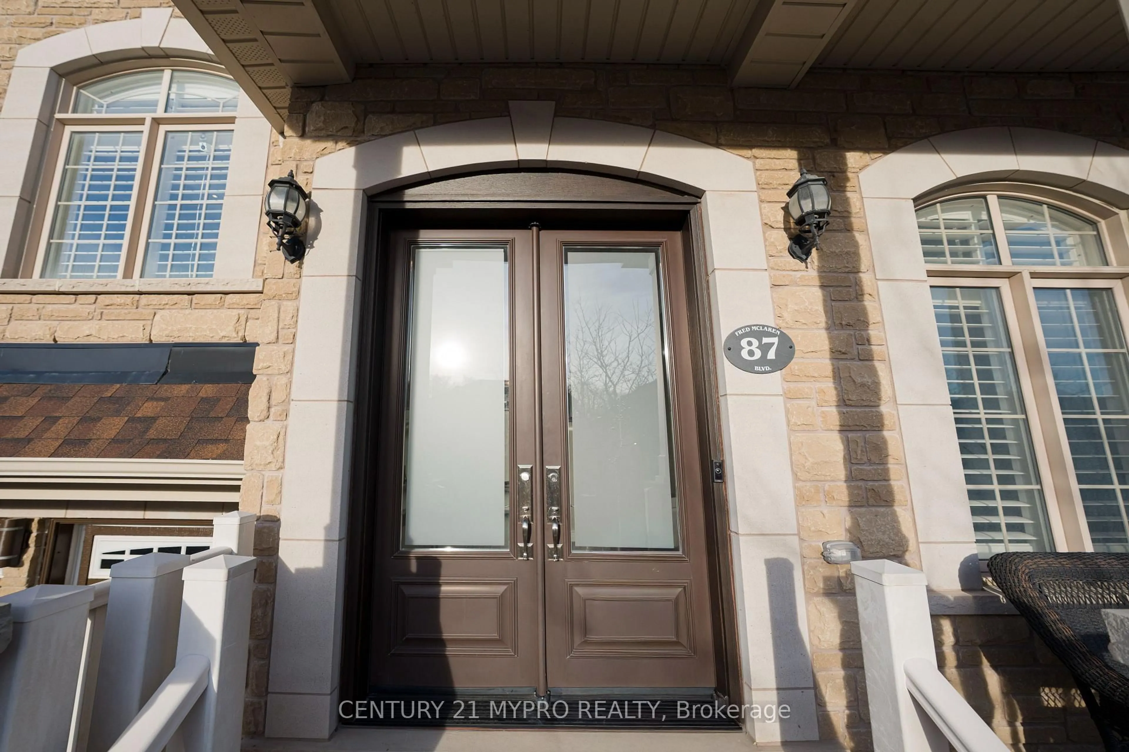 Indoor entryway for 87 Fred Mclaren Blvd, Markham Ontario L6E 0L3