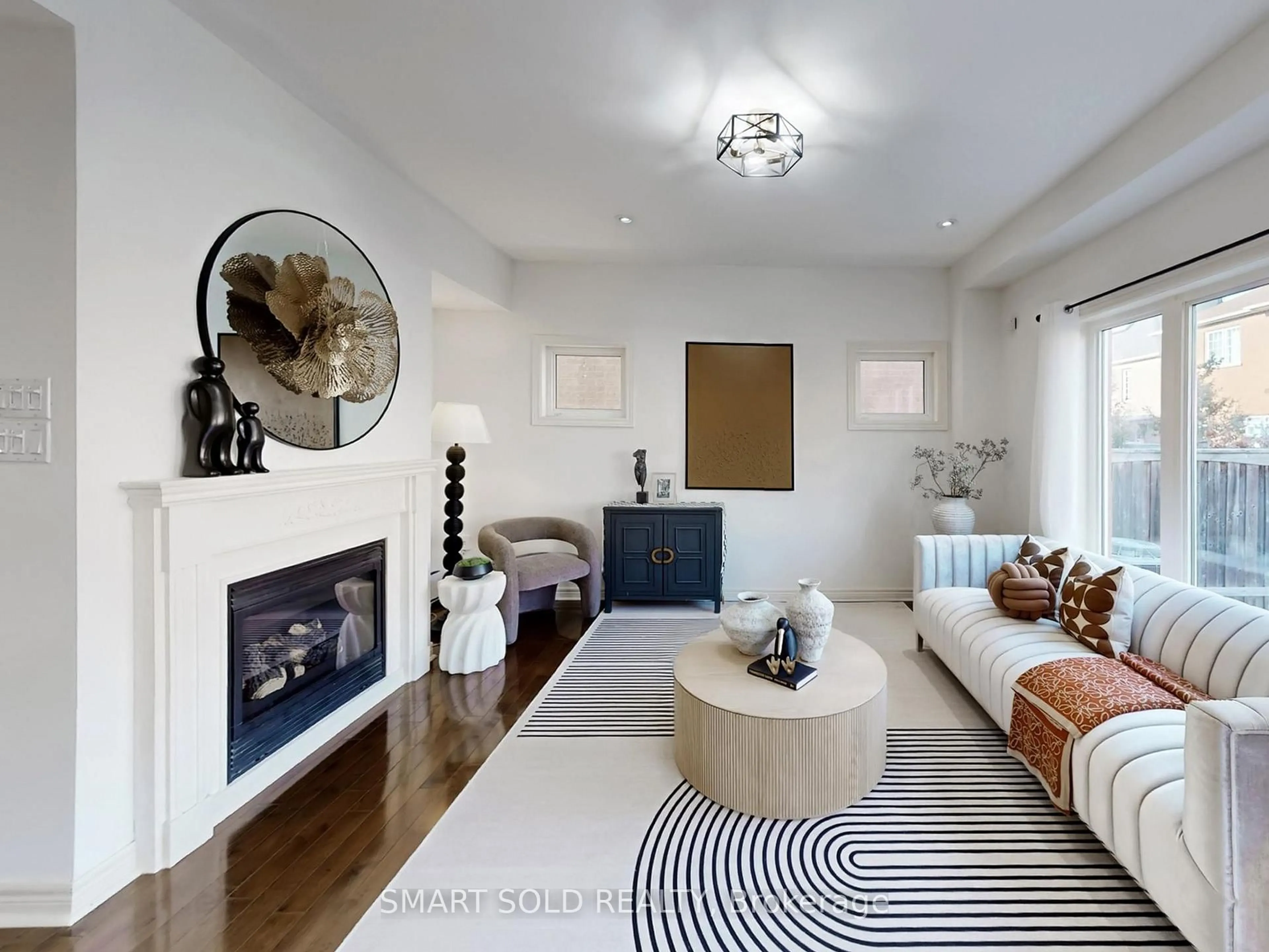 Living room with furniture, unknown for 25 Fieldflower Cres, Richmond Hill Ontario L4E 5E9